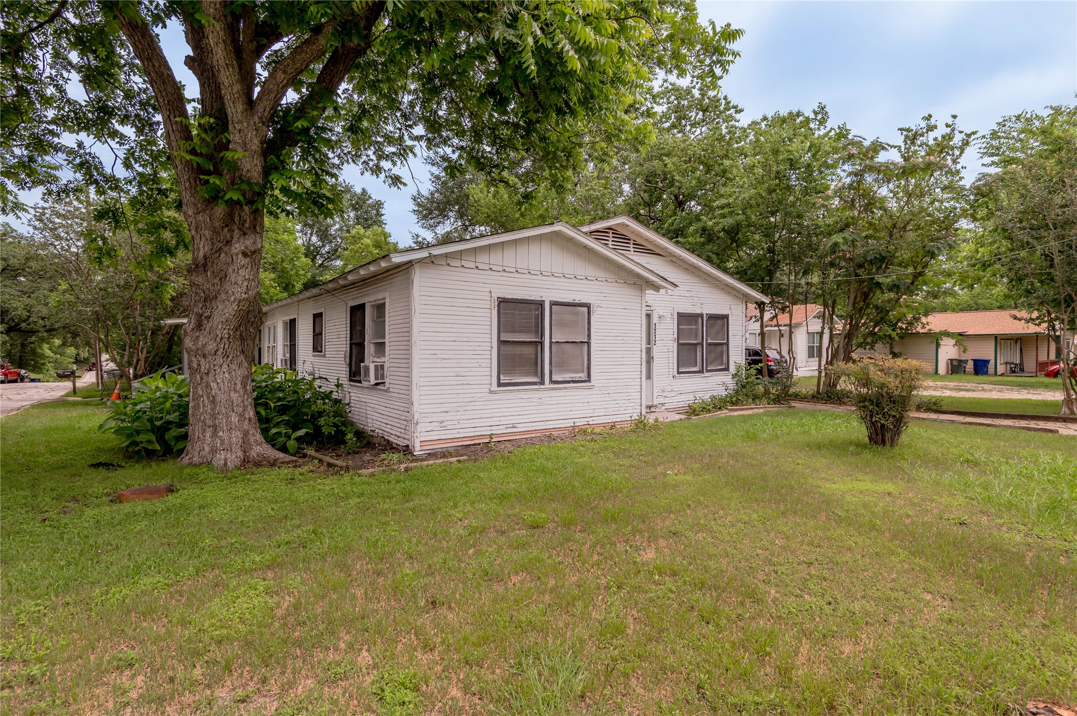 1312 16th Street Property Photo 2