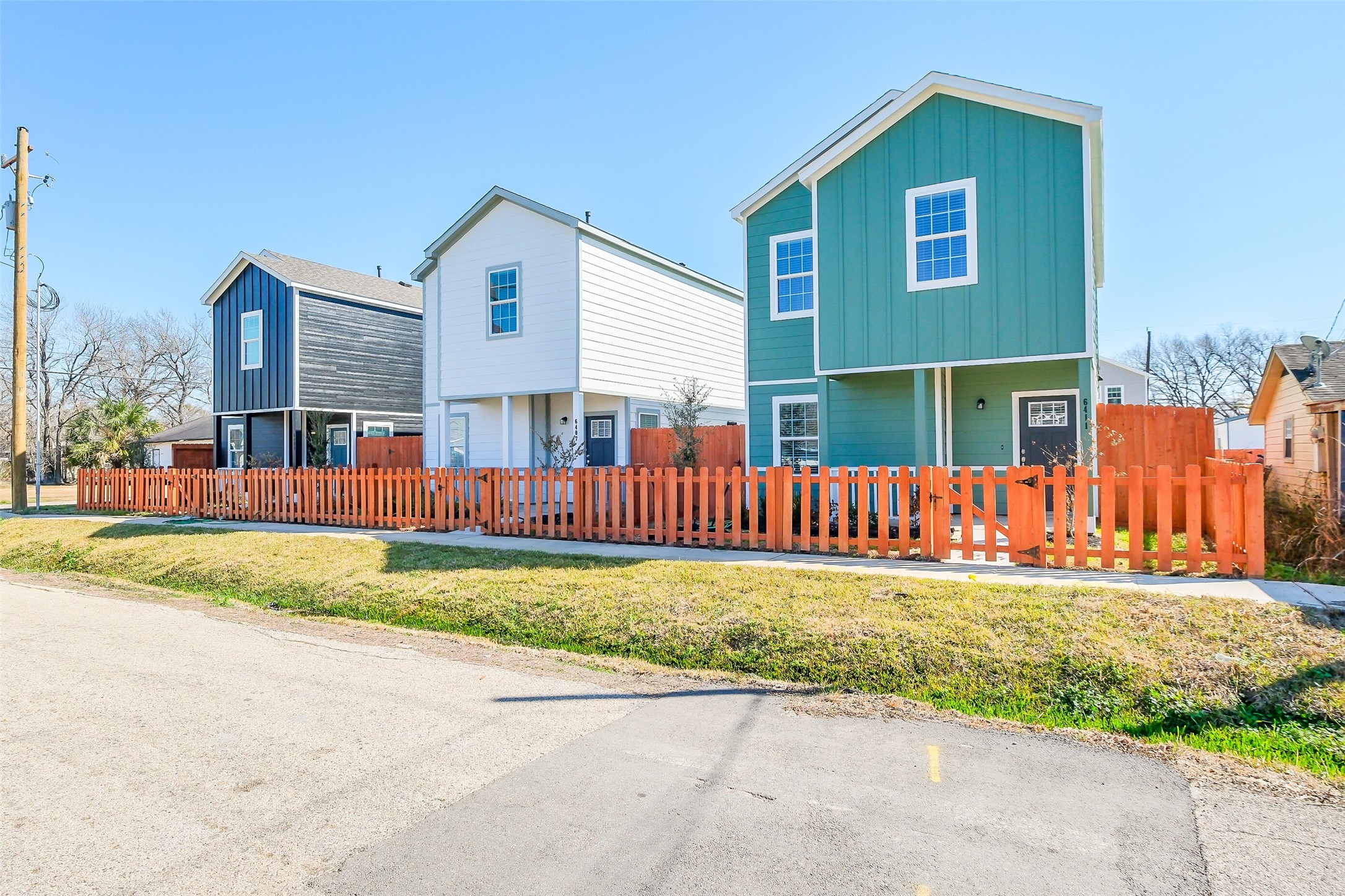 6407 Paris Street Property Photo 2