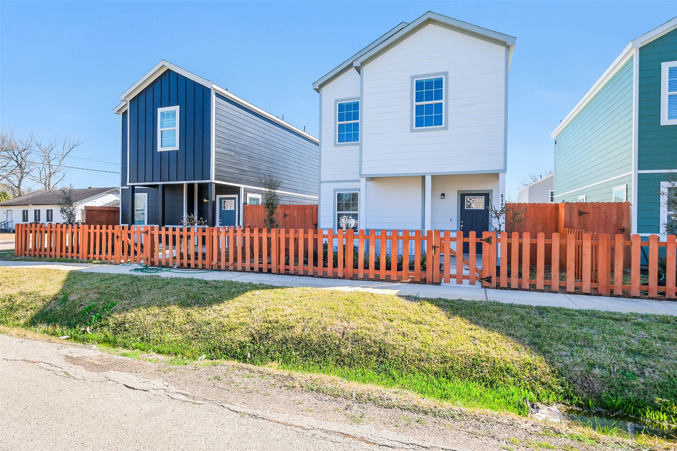 6407 Paris Street Property Photo 3