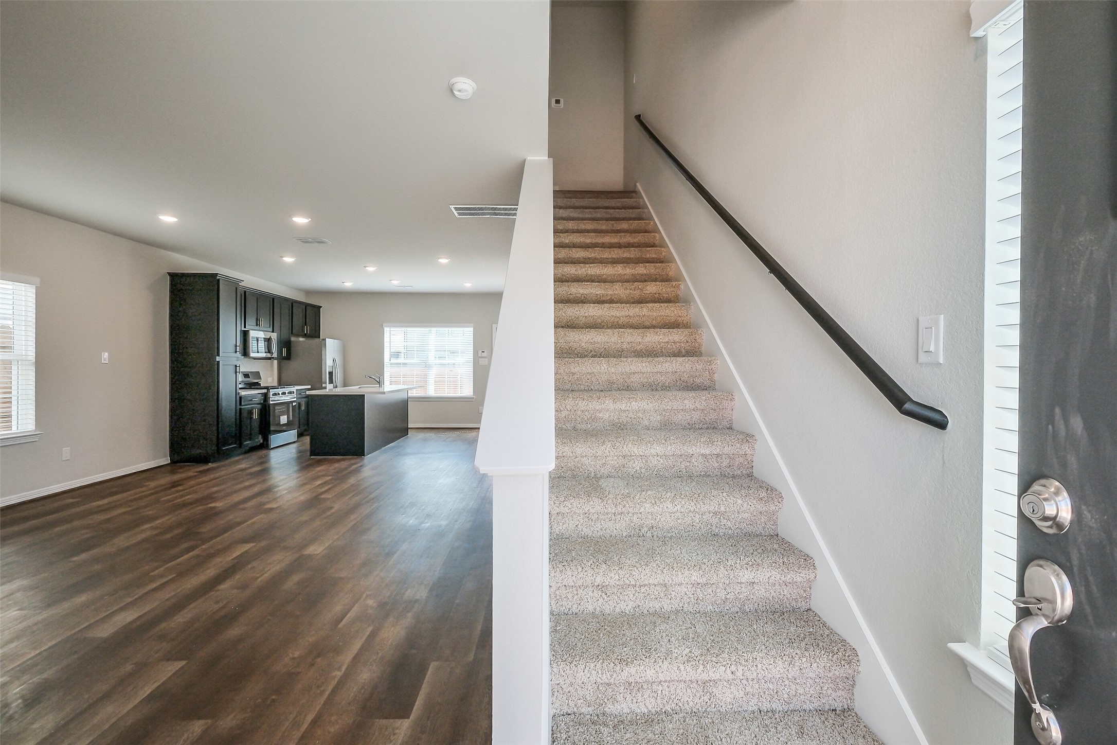 6407 Paris Street Property Photo 5