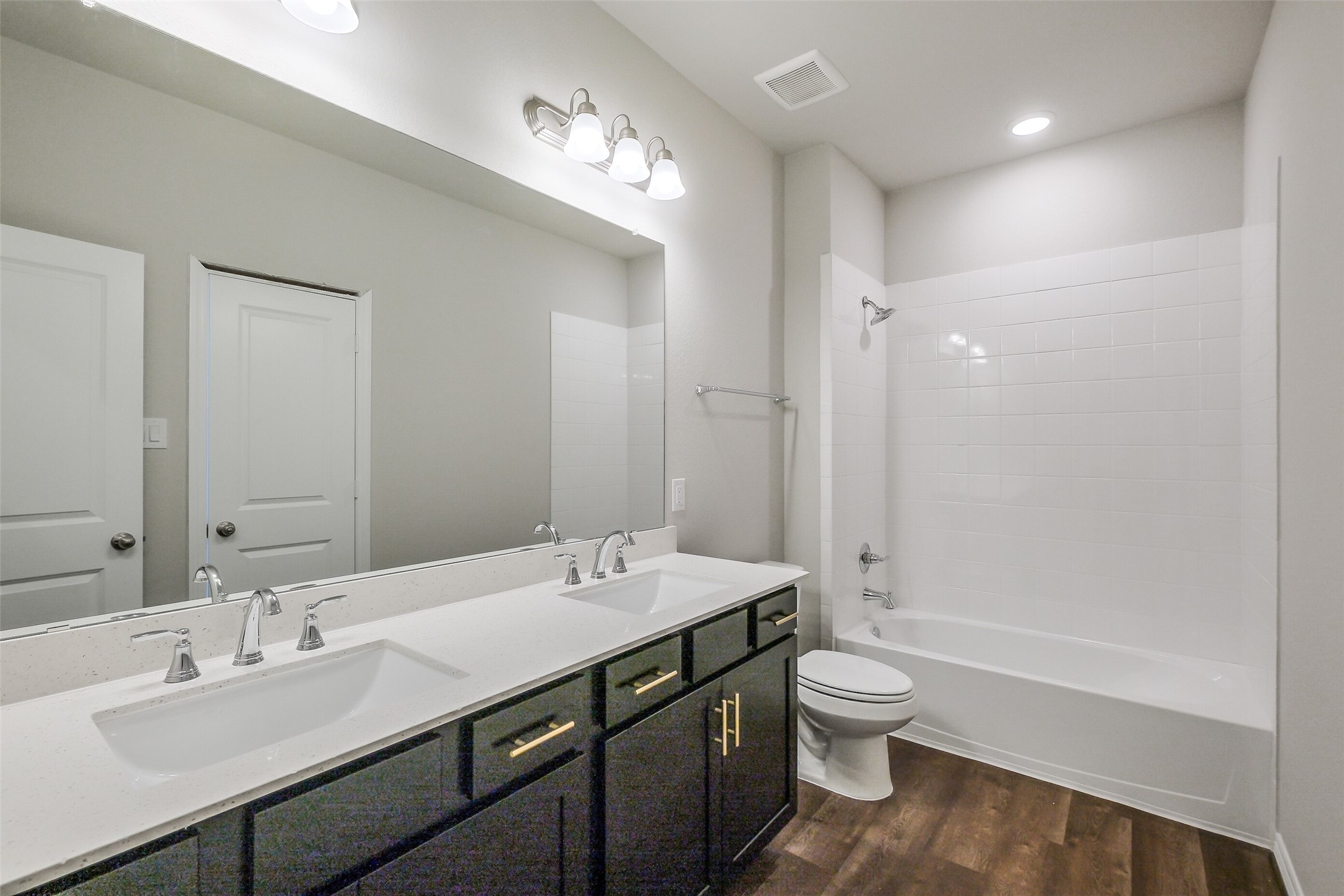 6407 Paris Street Property Photo 20