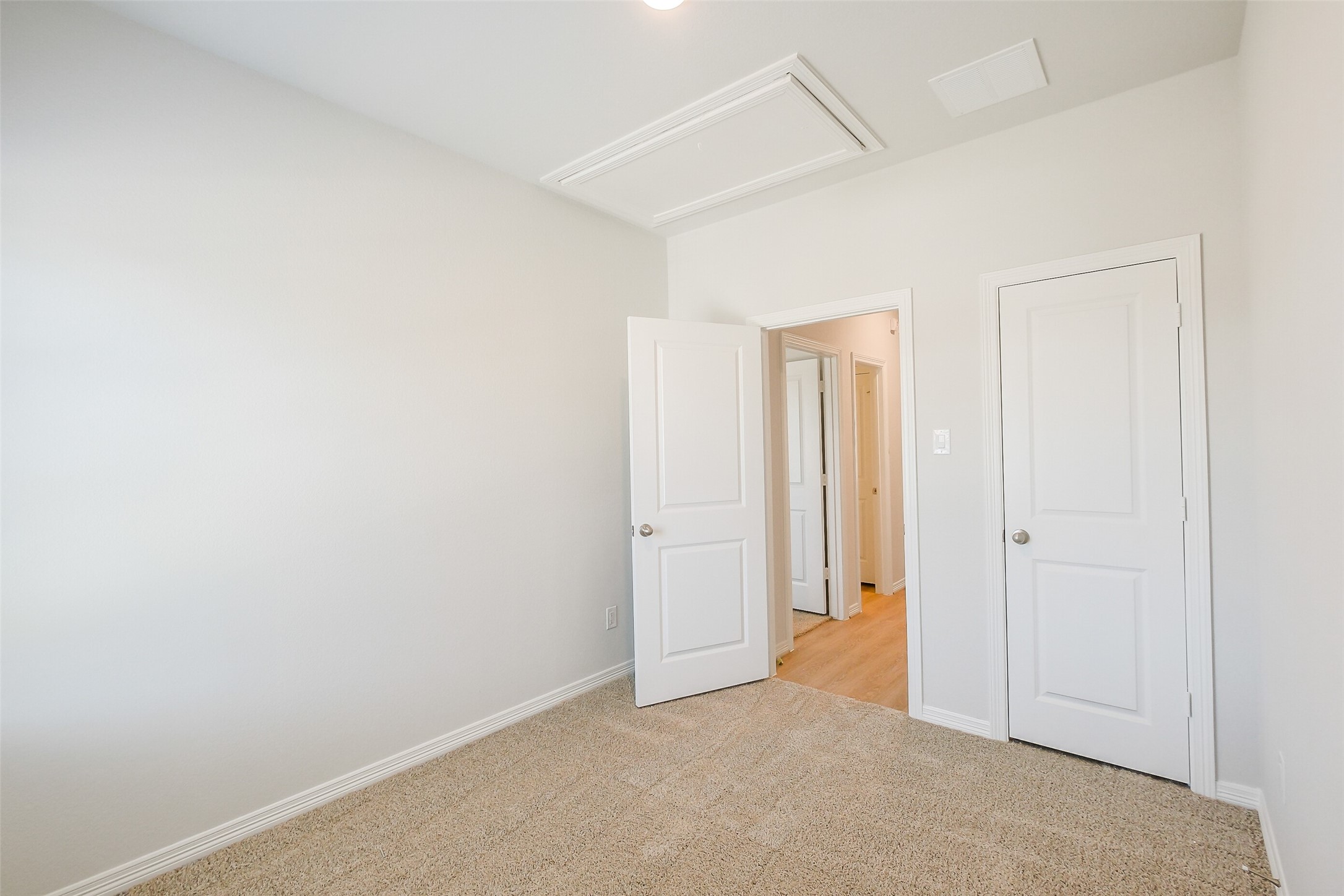 6407 Paris Street Property Photo 24
