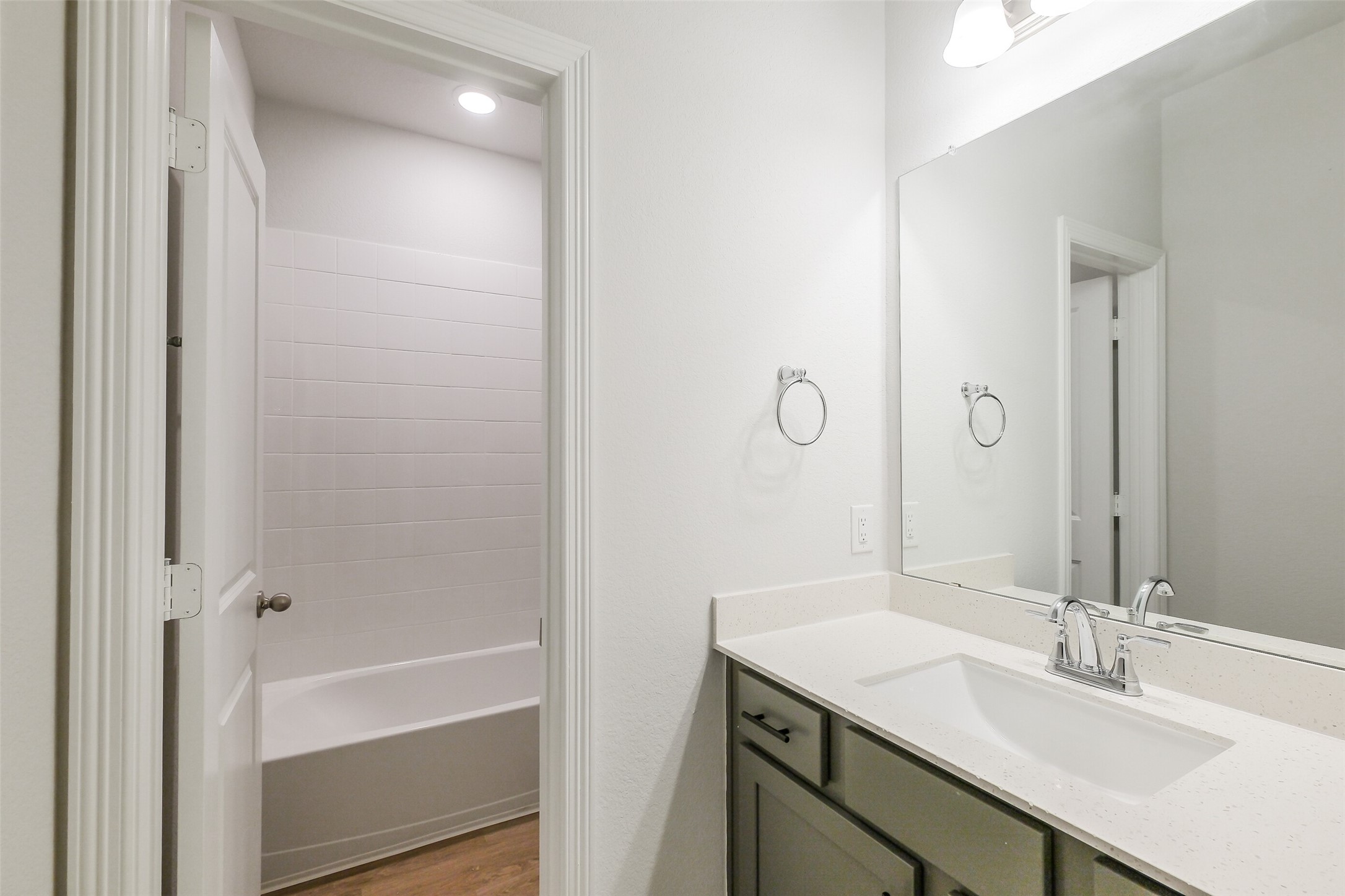 6407 Paris Street Property Photo 27