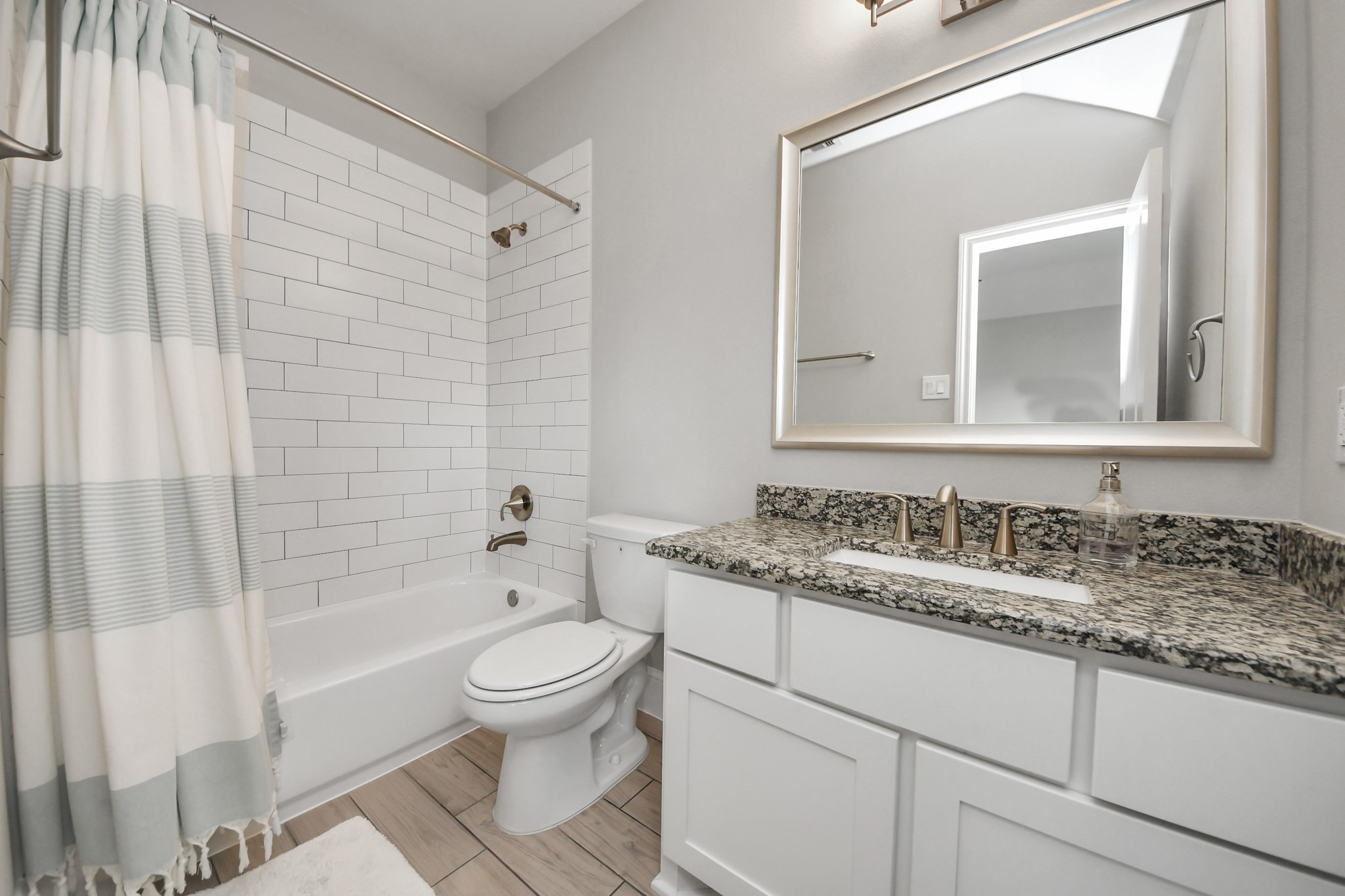 10611 Sawmill Park Drive Property Photo 41
