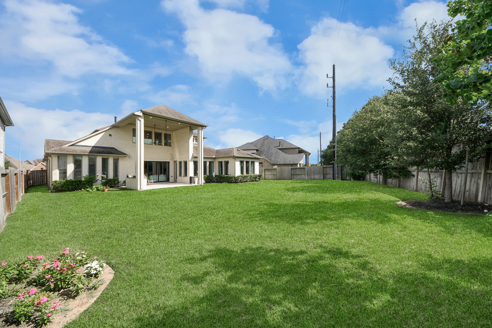 10611 Sawmill Park Drive Property Photo 47