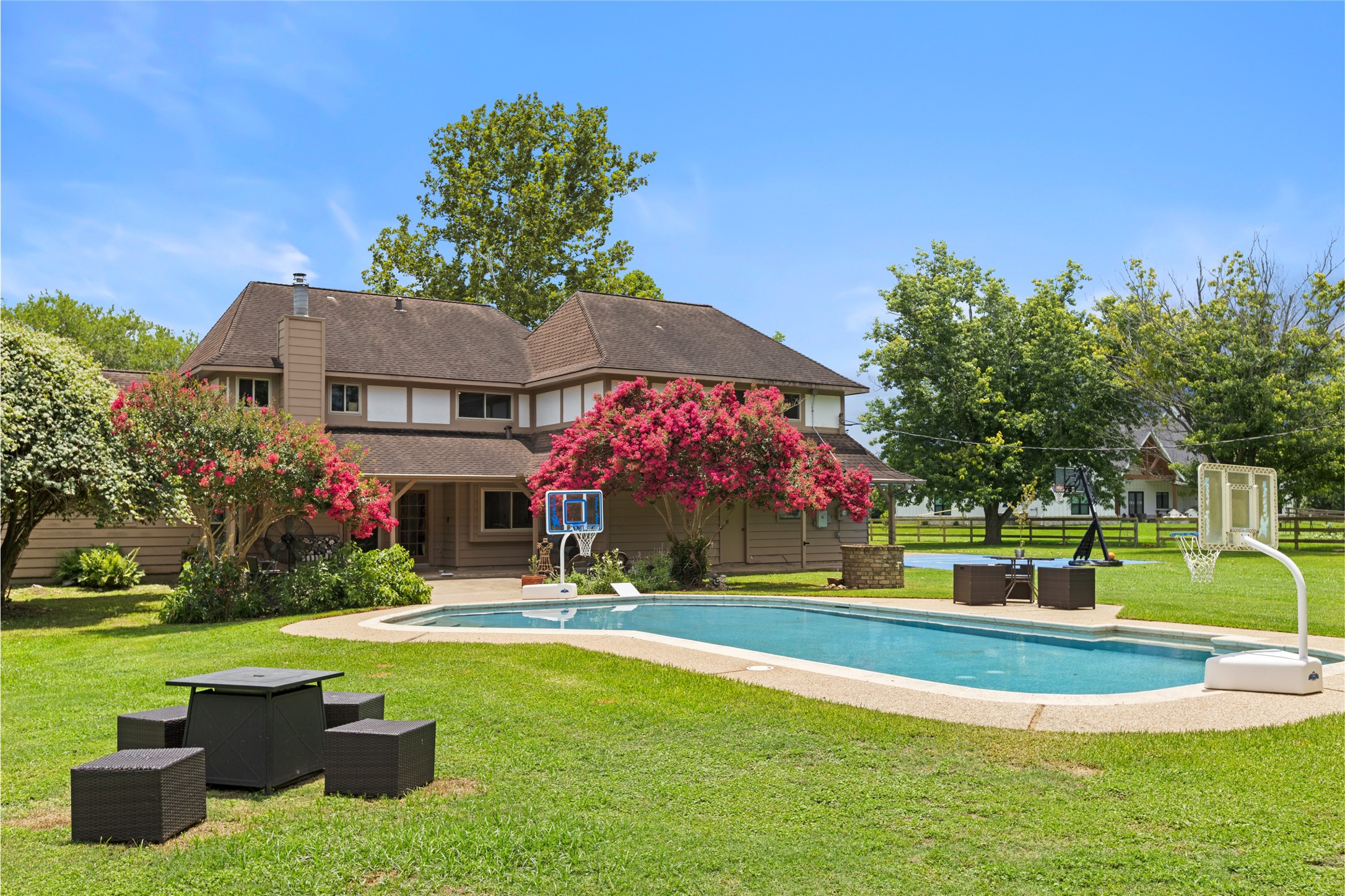 209 Caleta Circle Property Photo 1