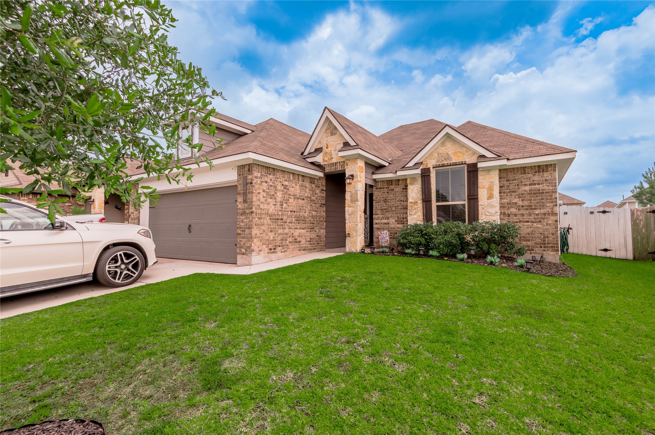 124 Worley Way Property Photo 31