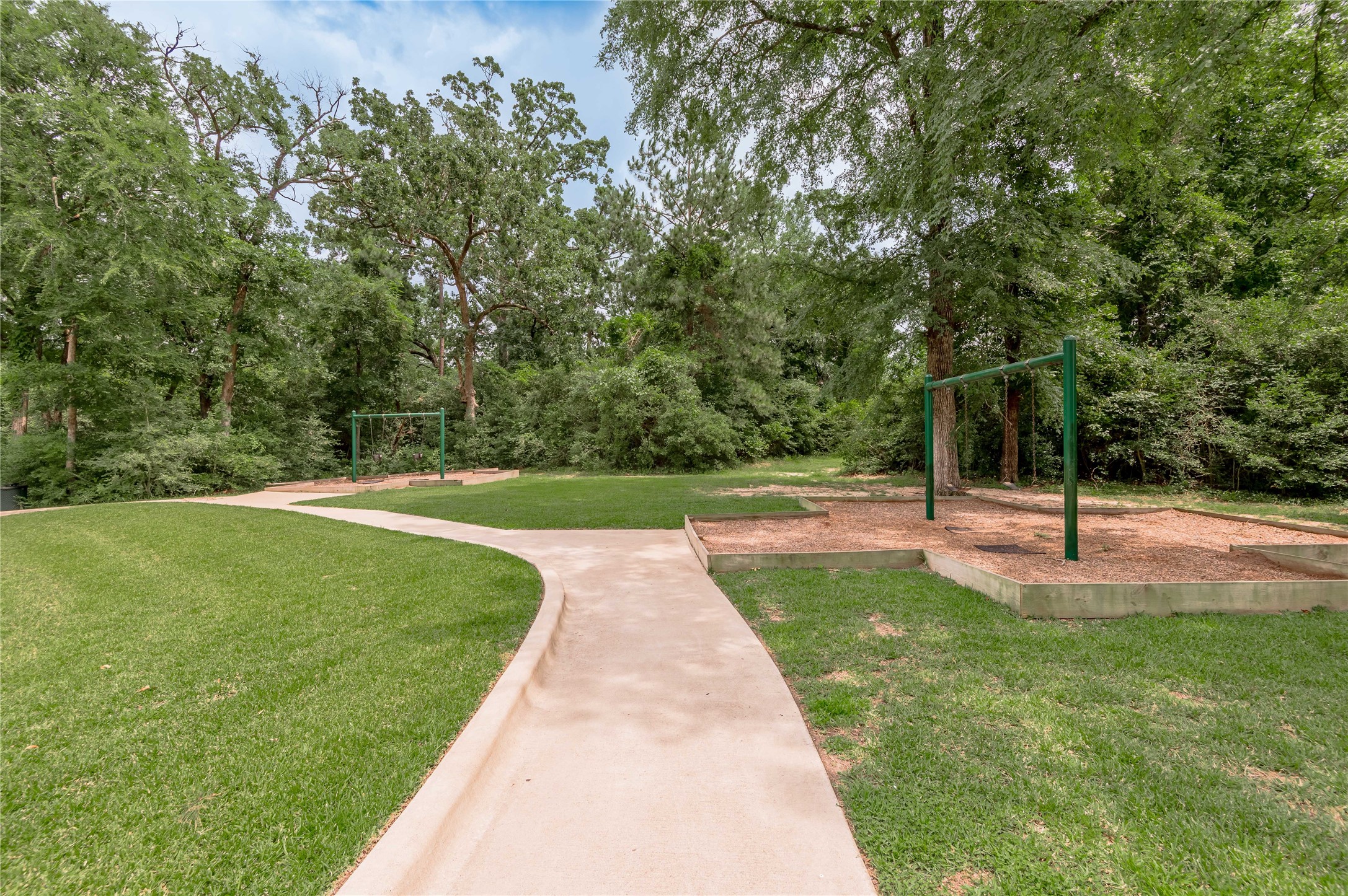 124 Worley Way Property Photo 39
