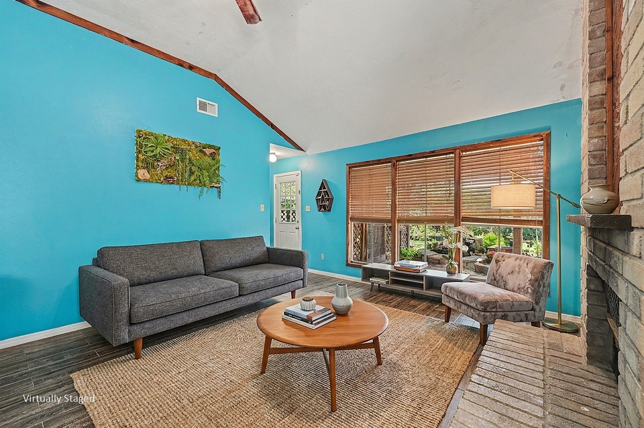 22107 Kenlake Drive Property Photo 7