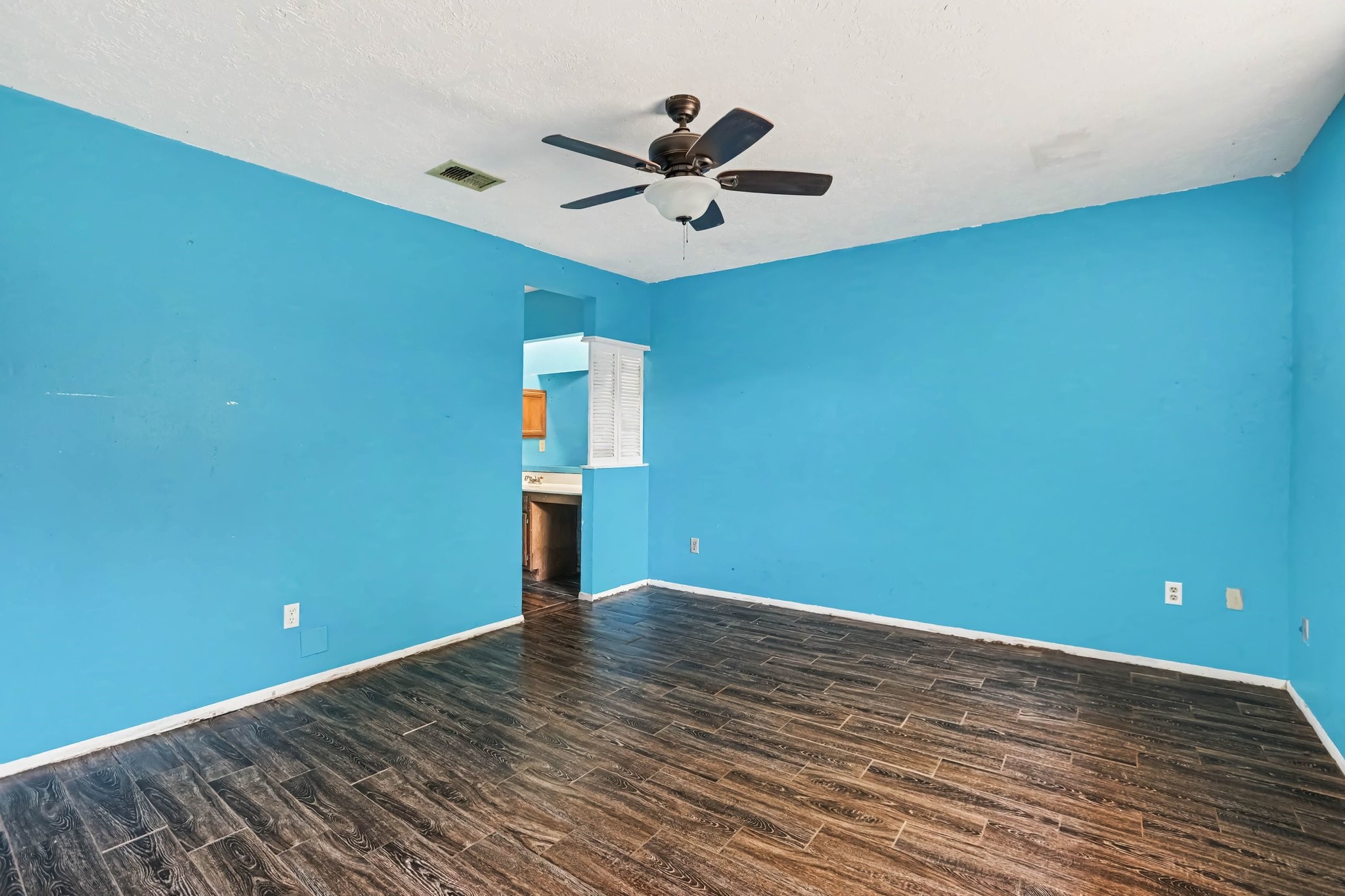 22107 Kenlake Drive Property Photo 17