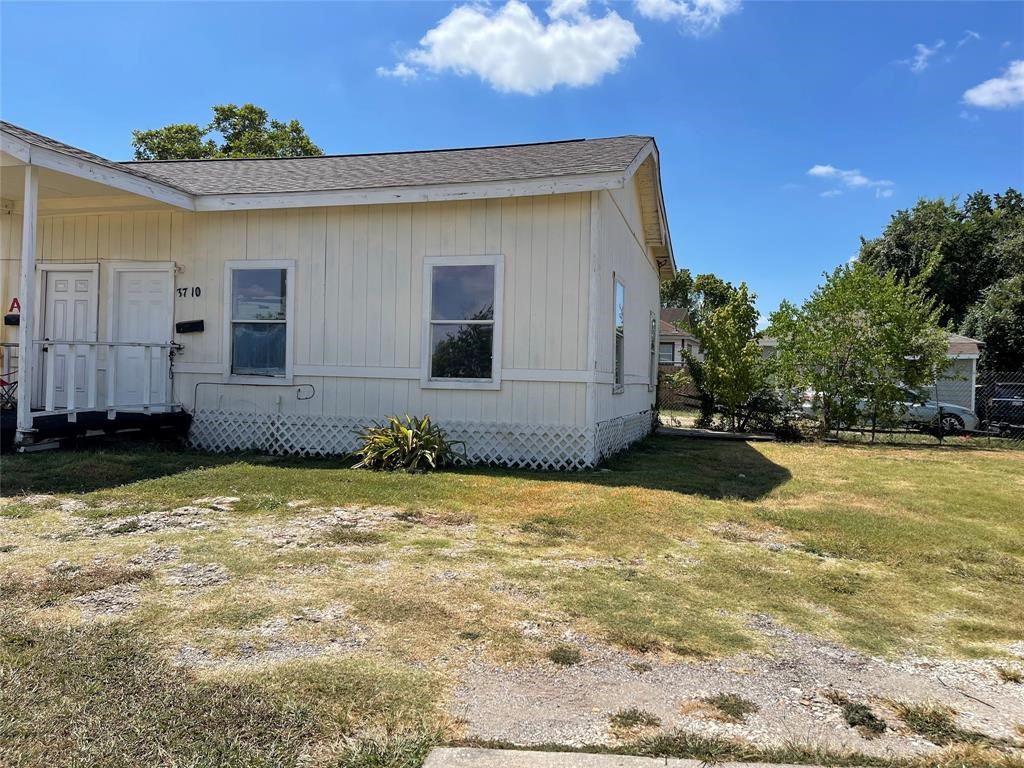3710 Holmes Road B Property Photo 1
