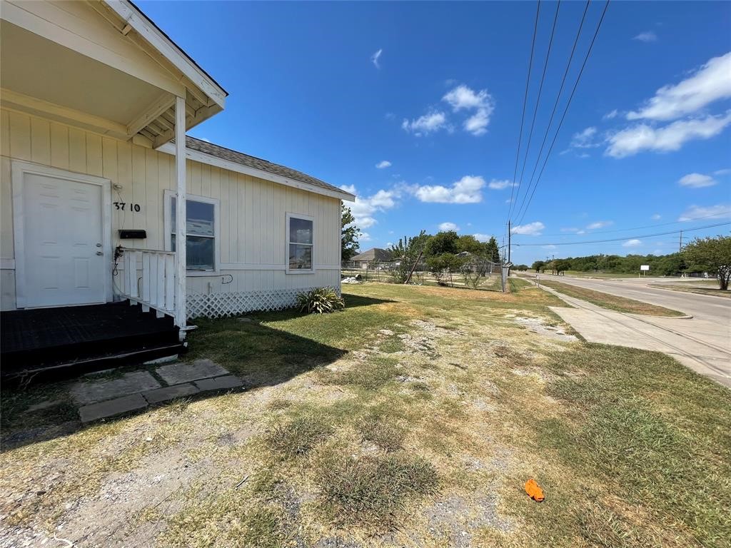 3710 Holmes Road B Property Photo 2