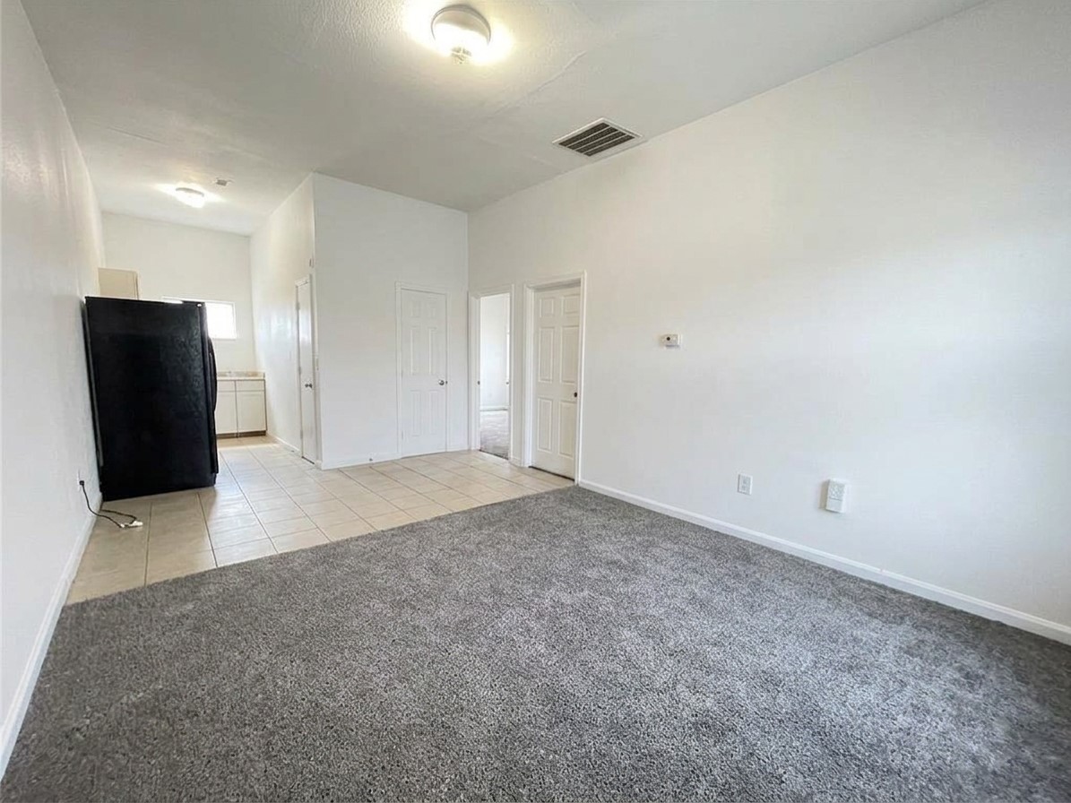 3710 Holmes Road B Property Photo 3
