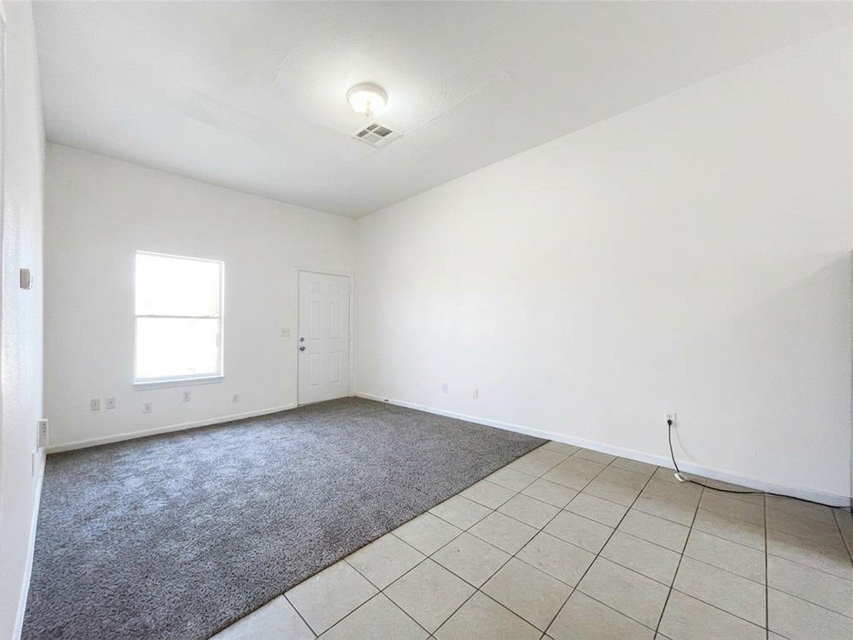 3710 Holmes Road B Property Photo 5