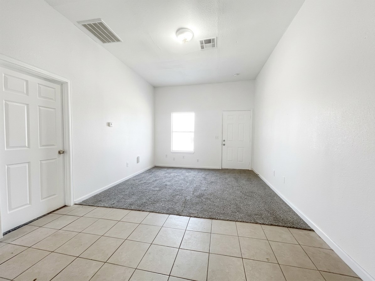 3710 Holmes Road B Property Photo 6