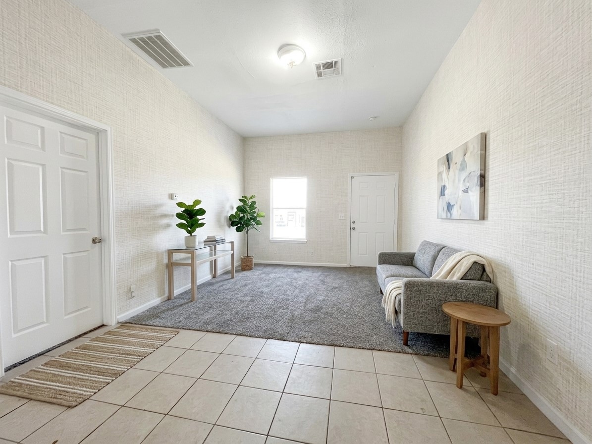 3710 Holmes Road B Property Photo 7