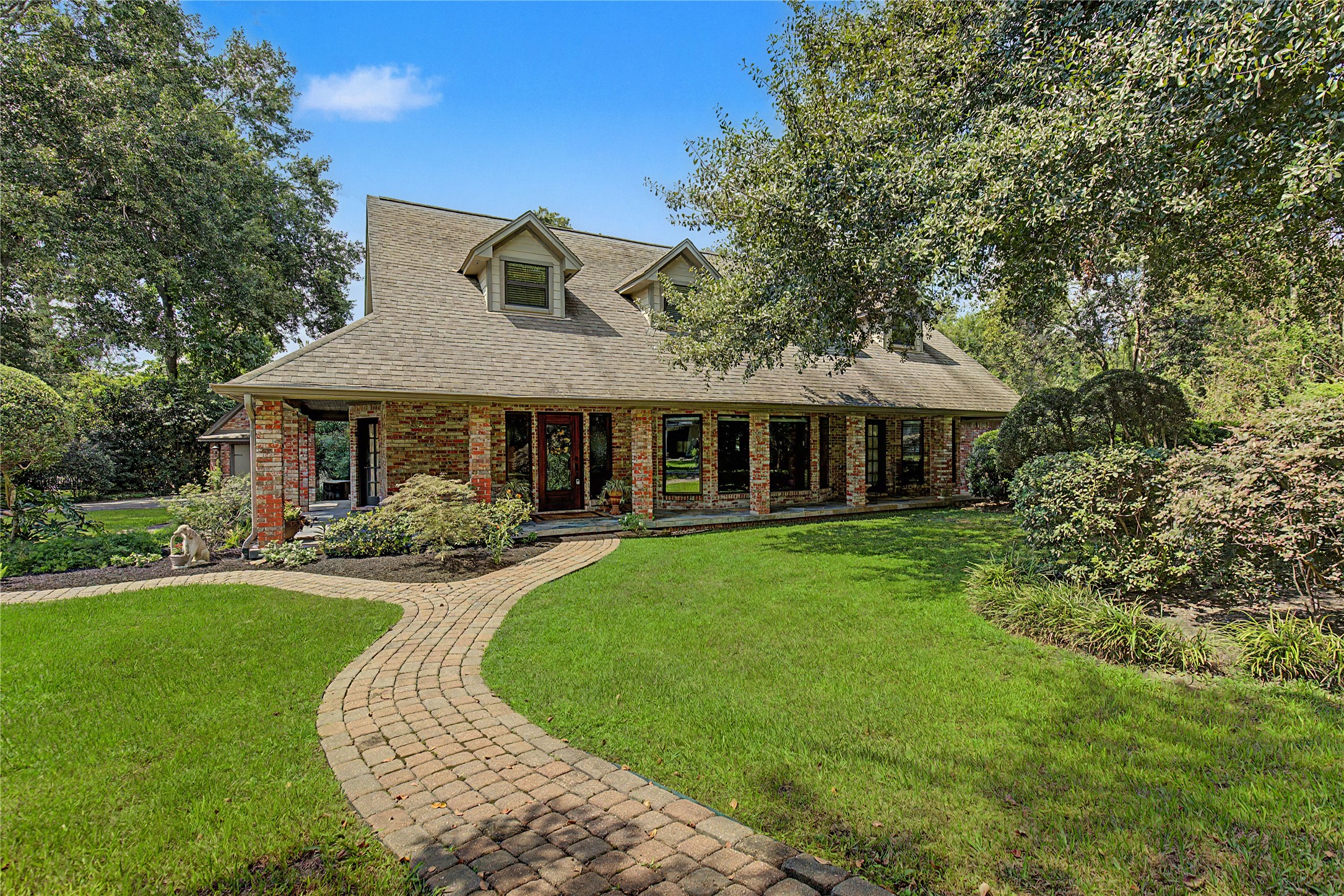 11 Holly Tree Lane Property Photo 3