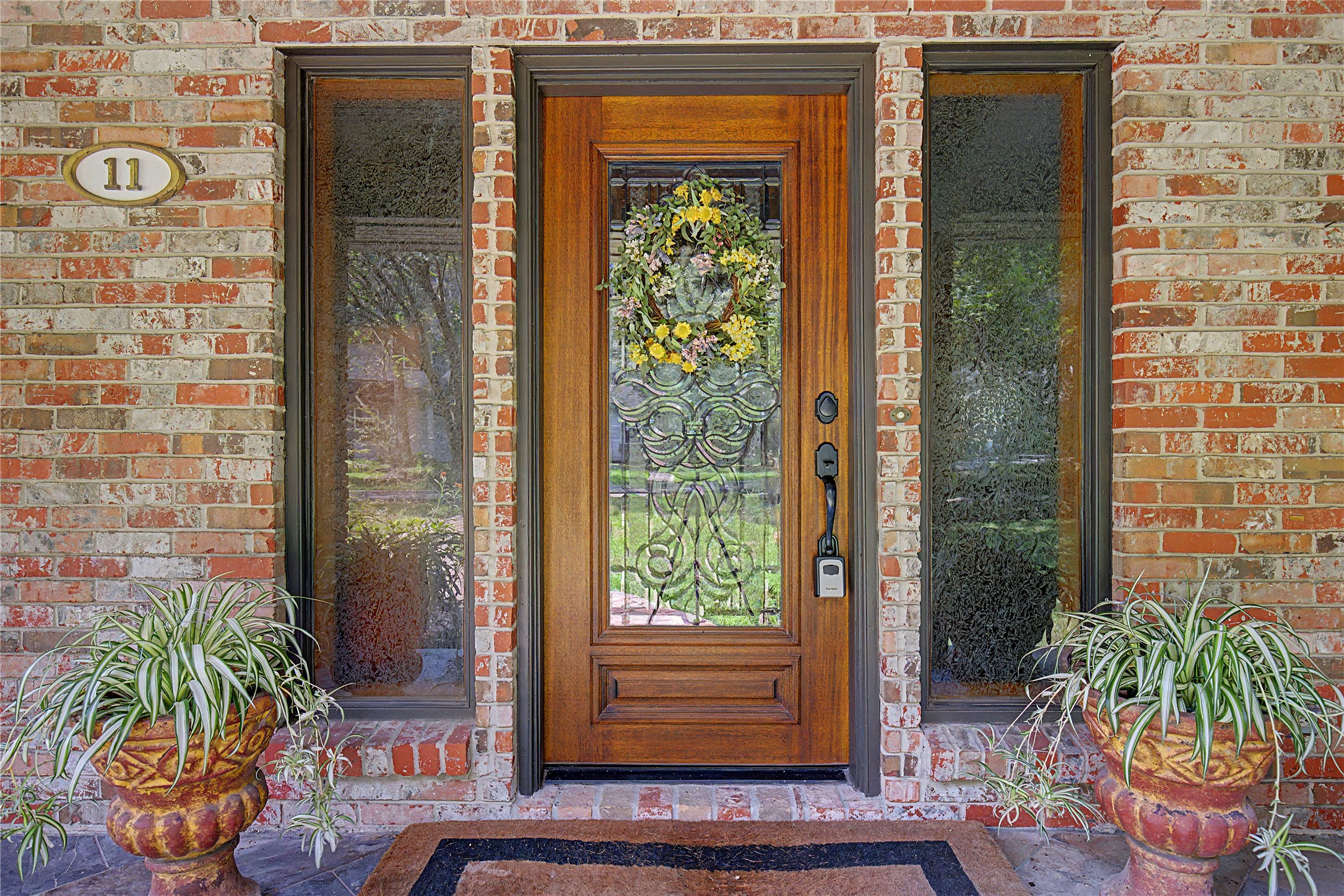 11 Holly Tree Lane Property Photo 5