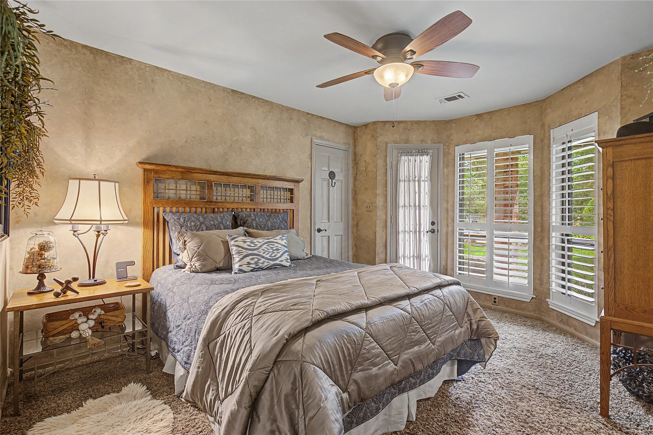 11 Holly Tree Lane Property Photo 22