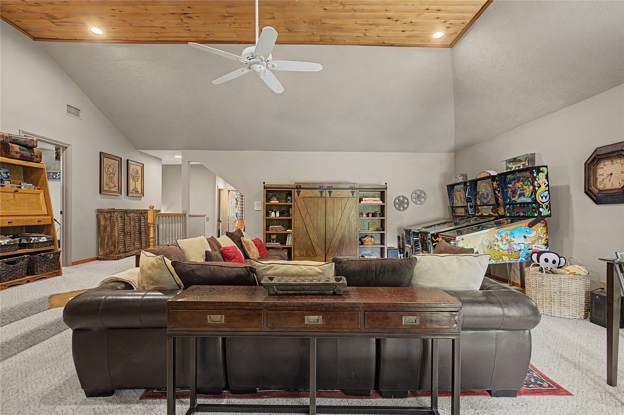 11 Holly Tree Lane Property Photo 25