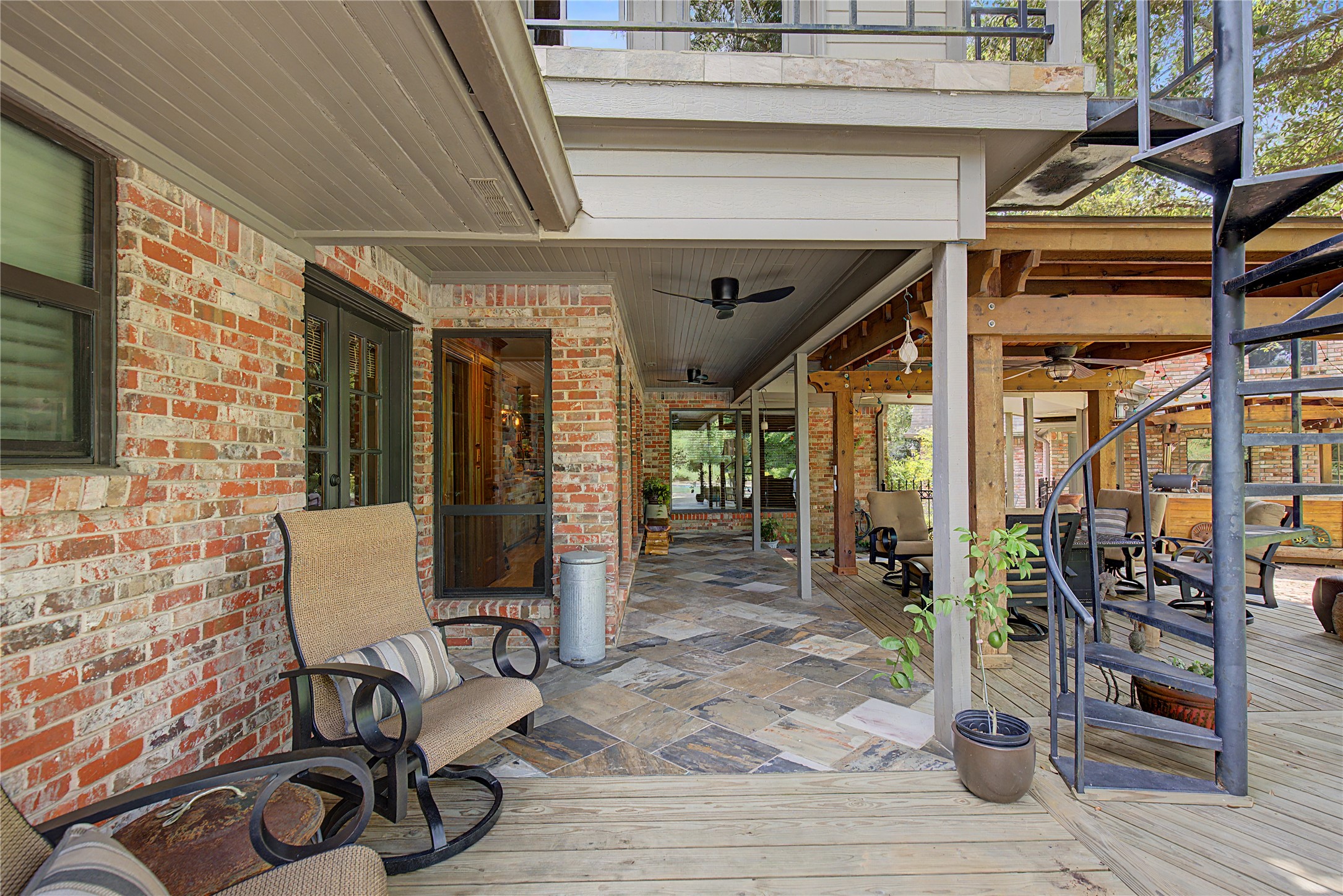 11 Holly Tree Lane Property Photo 35