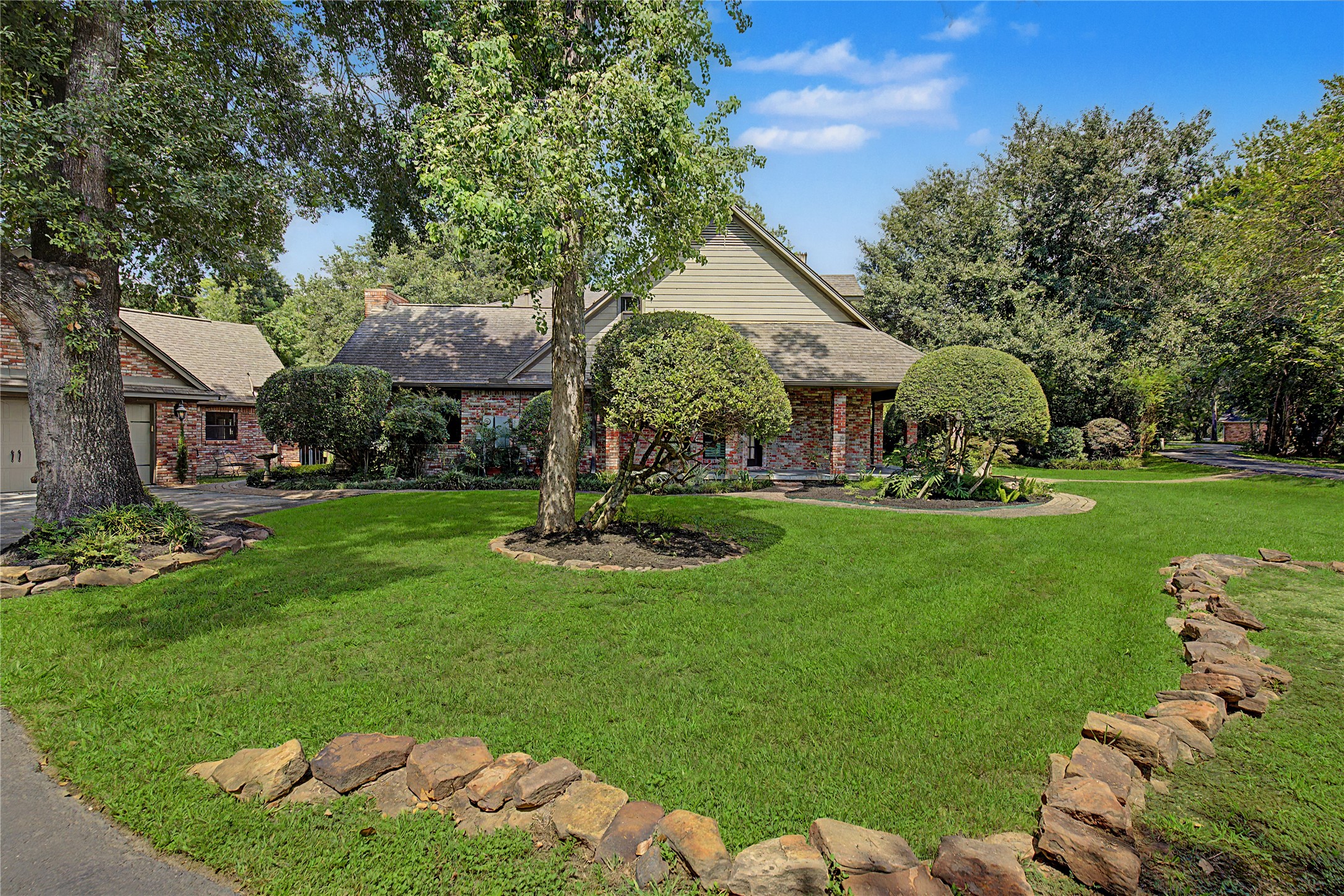 11 Holly Tree Lane Property Photo 38