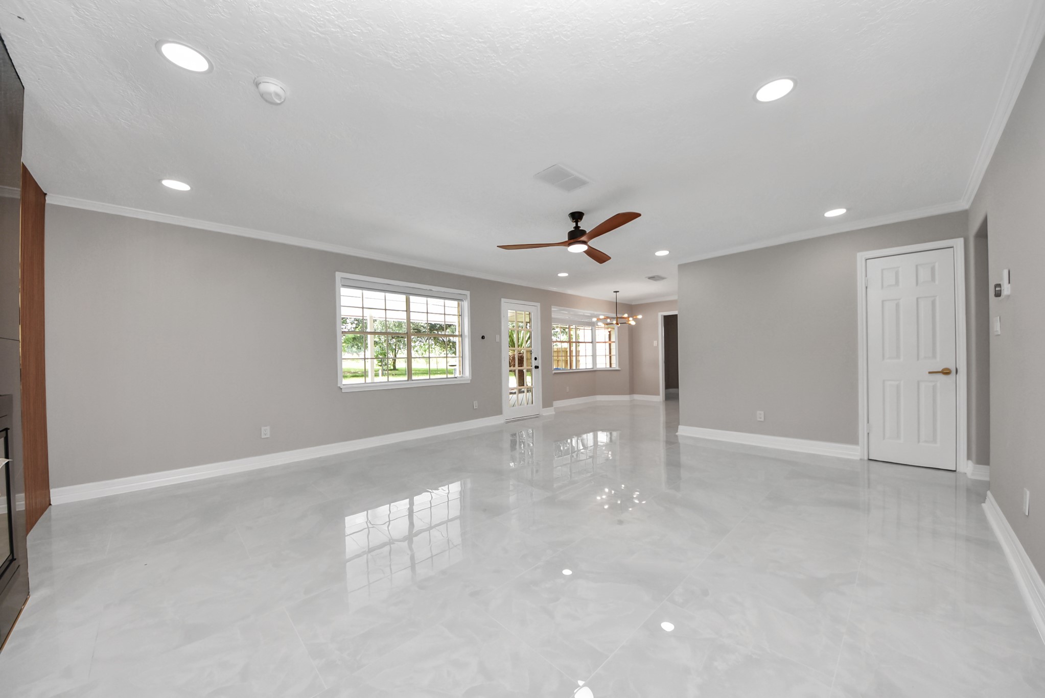 15538 Torry Pines Road Property Photo 7