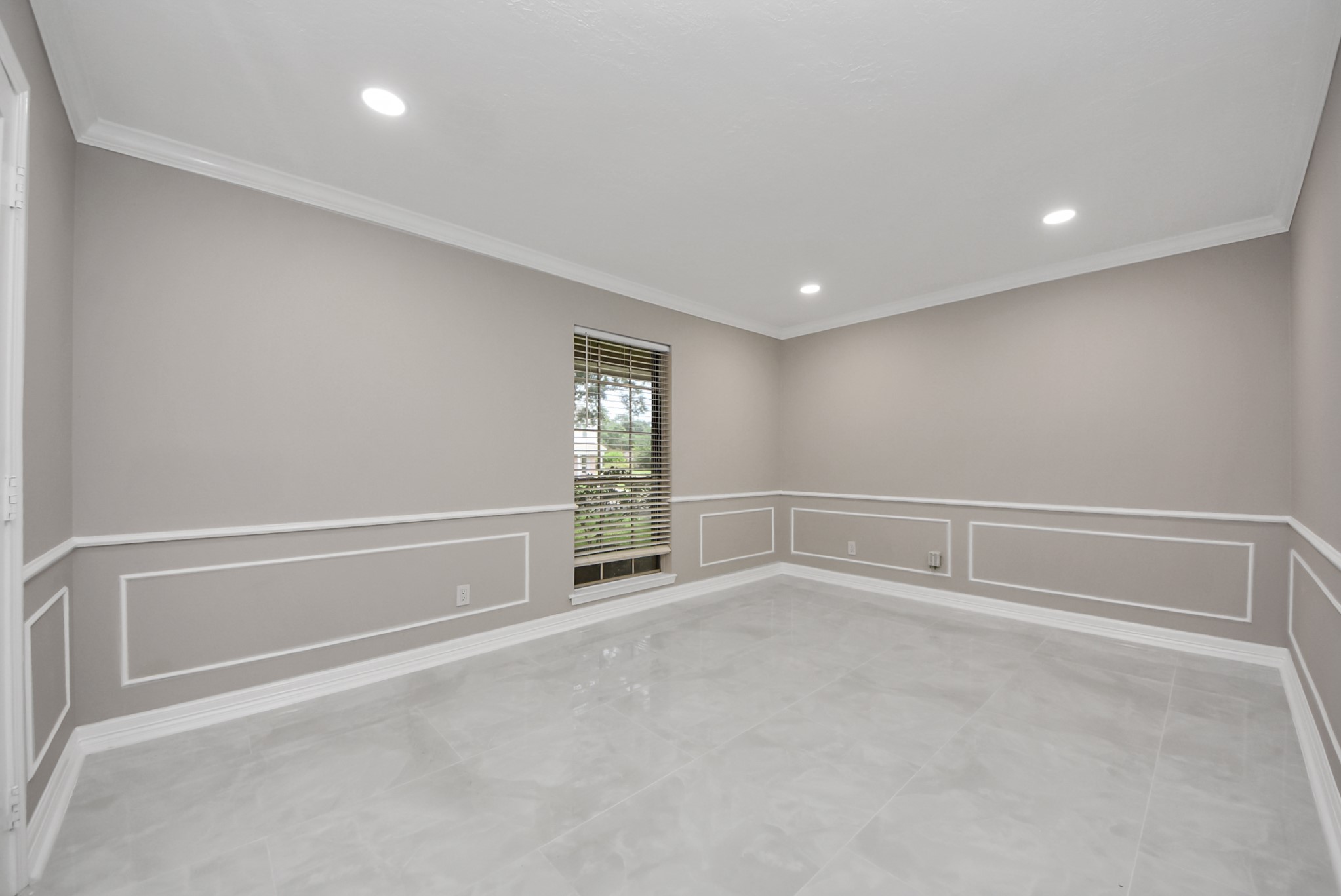 15538 Torry Pines Road Property Photo 11
