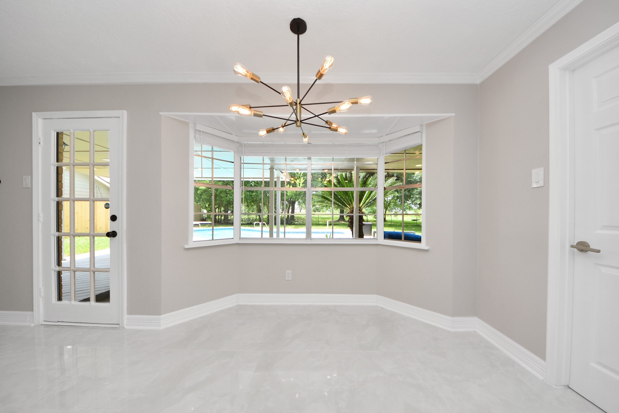 15538 Torry Pines Road Property Photo 12