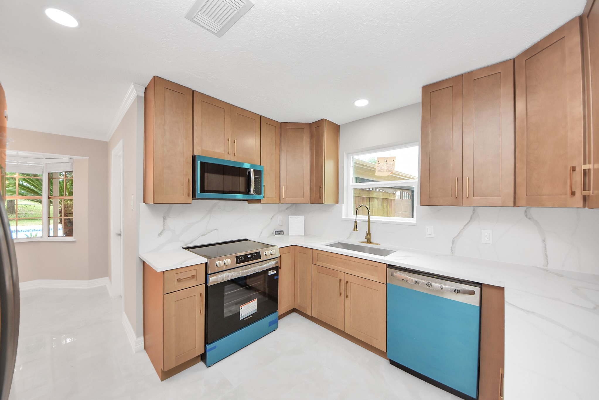 15538 Torry Pines Road Property Photo 13