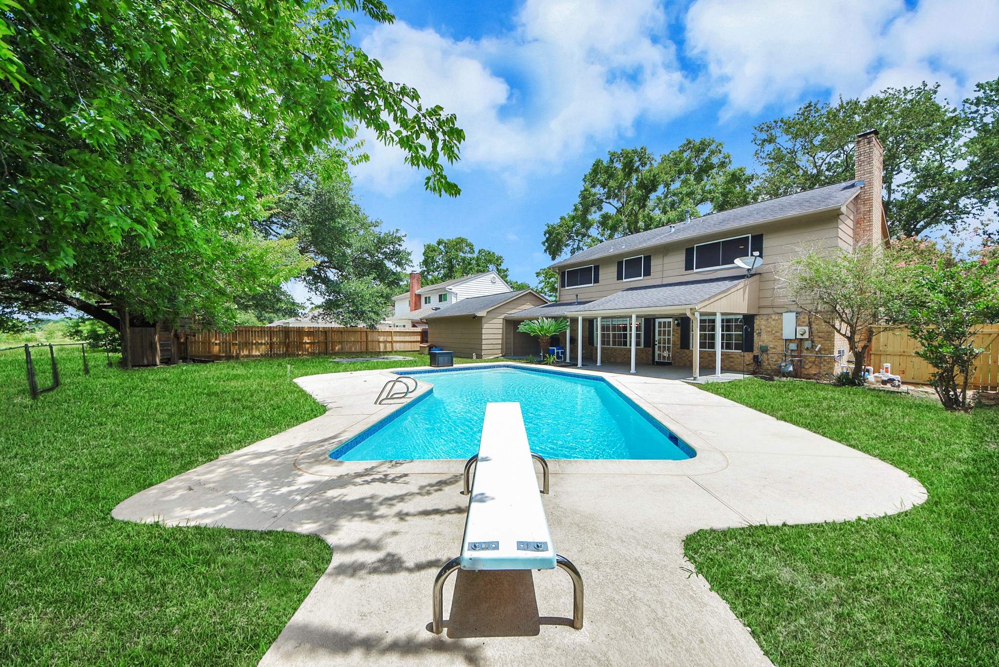 15538 Torry Pines Road Property Photo 18