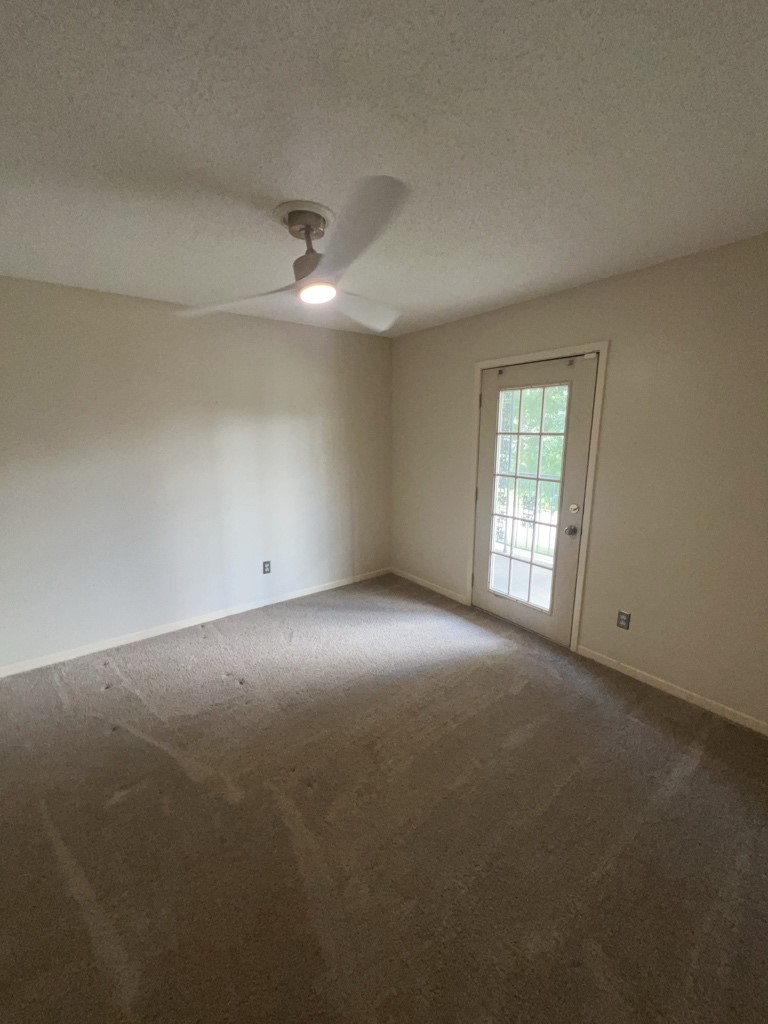 18507 Sweetmeadow Drive Property Photo 13