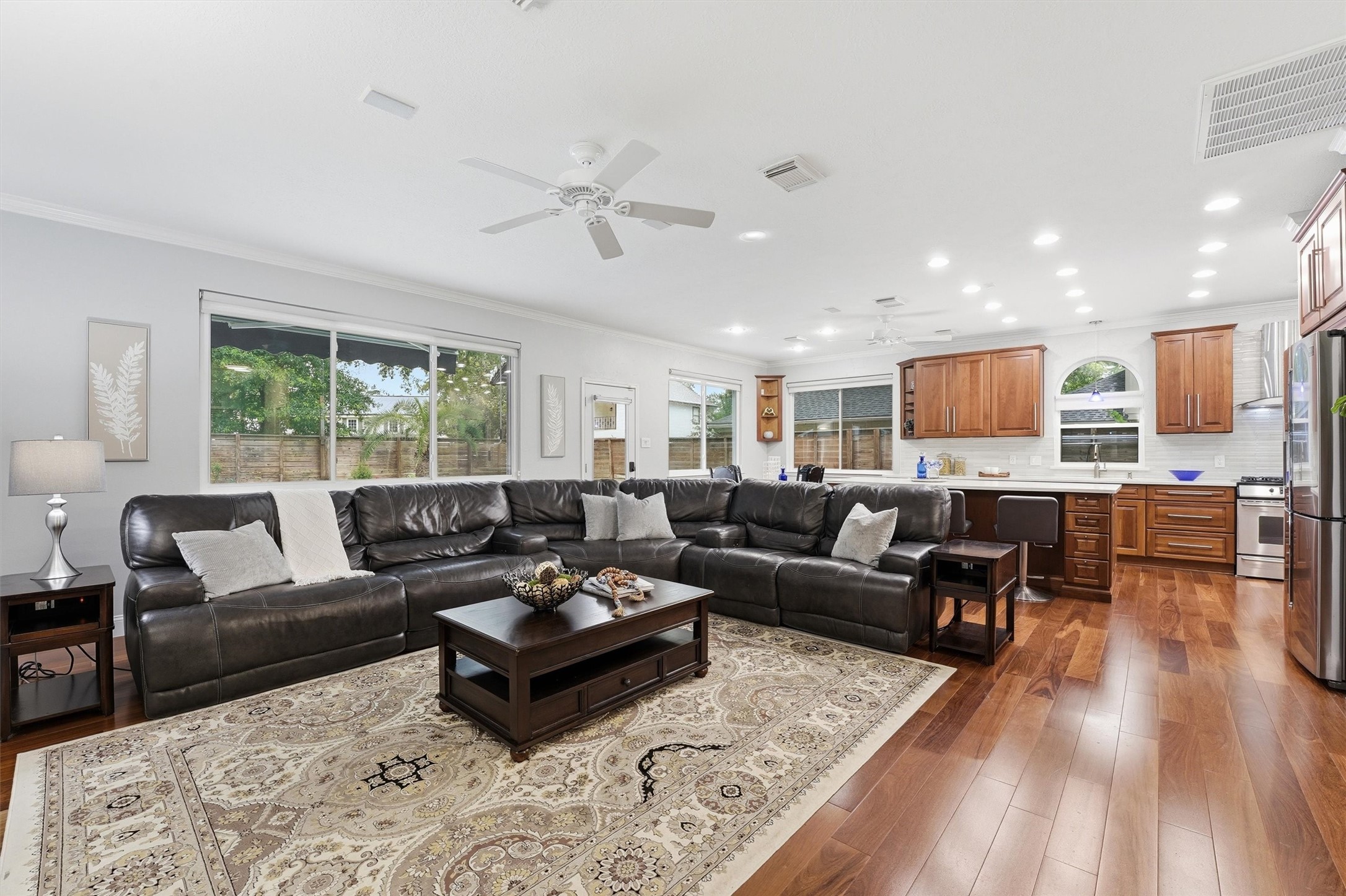8103 Hurst Forest Drive Property Photo 3