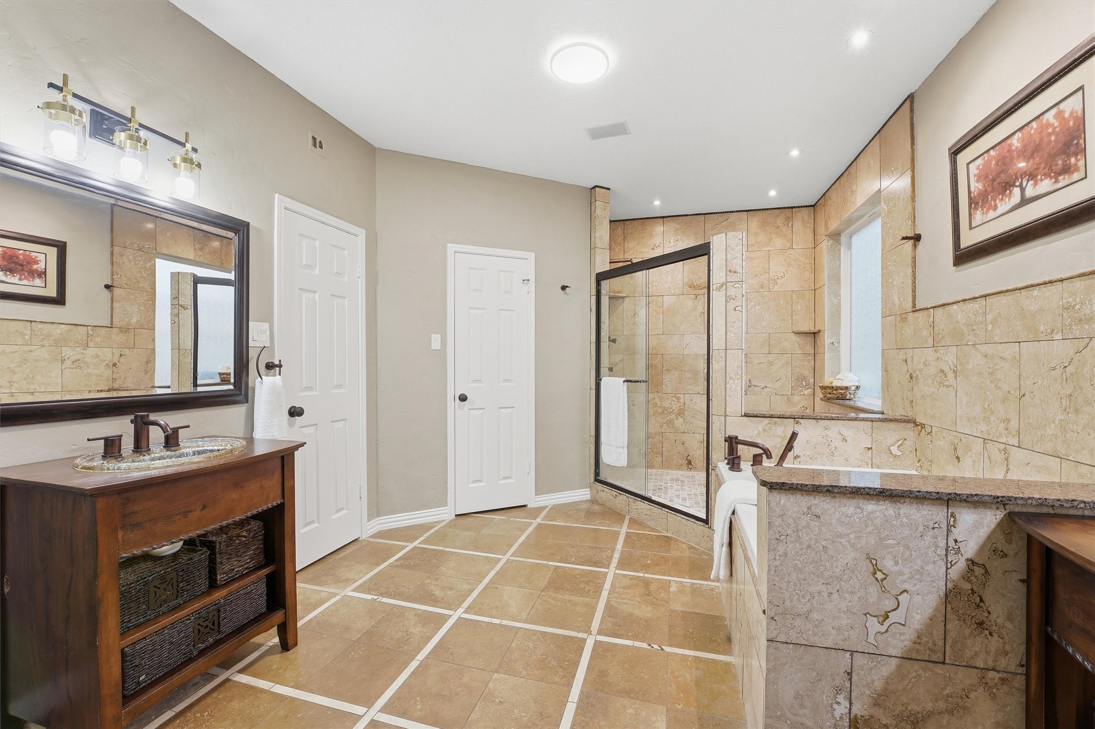 8103 Hurst Forest Drive Property Photo 10