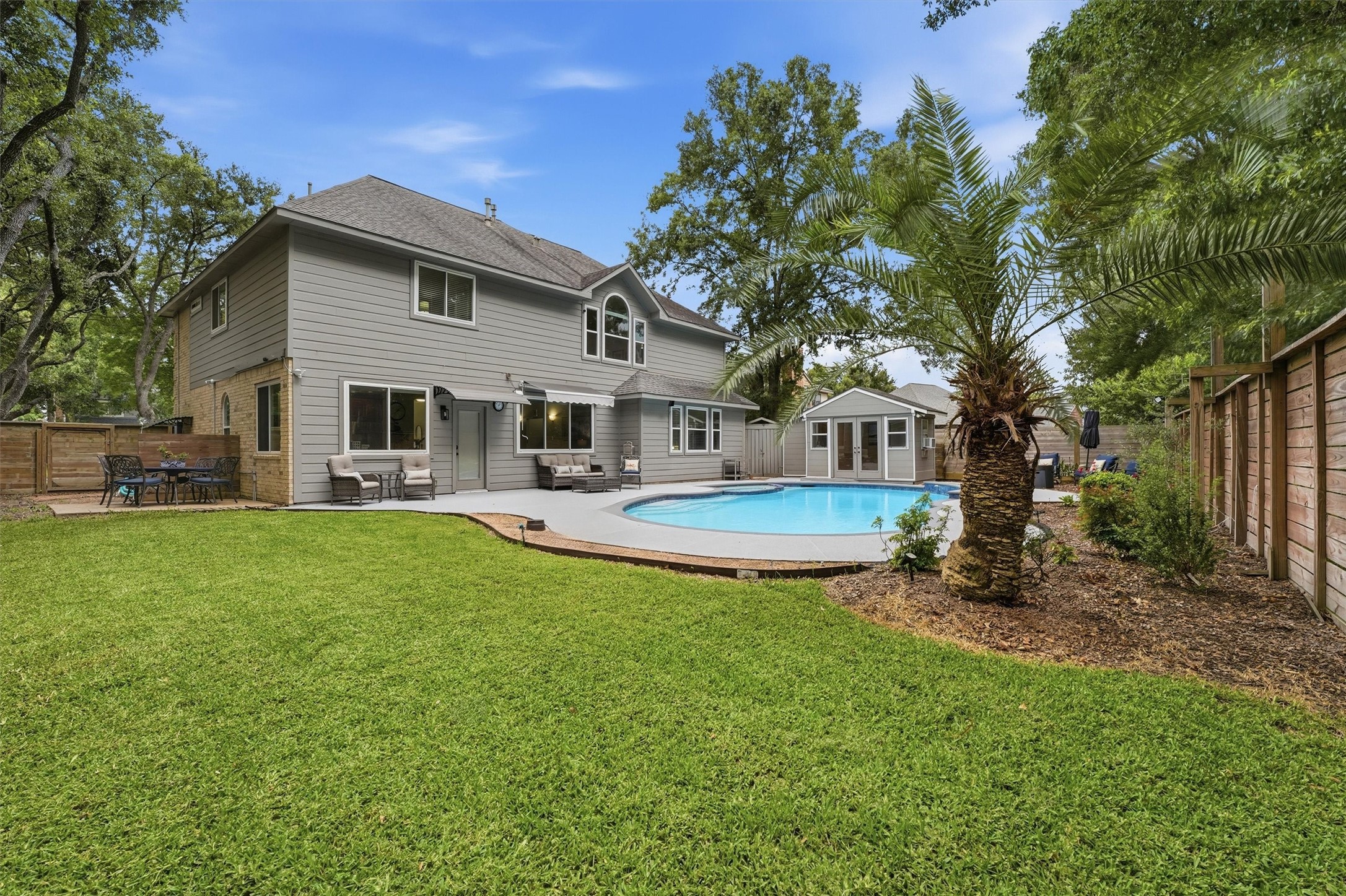 8103 Hurst Forest Drive Property Photo 13
