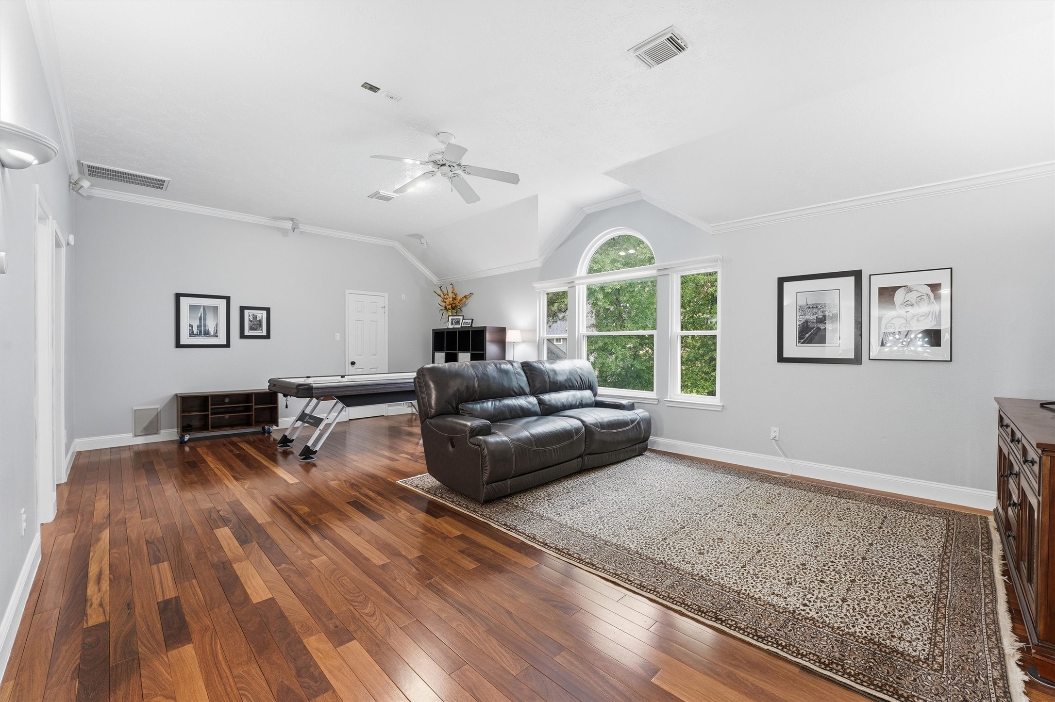 8103 Hurst Forest Drive Property Photo 25