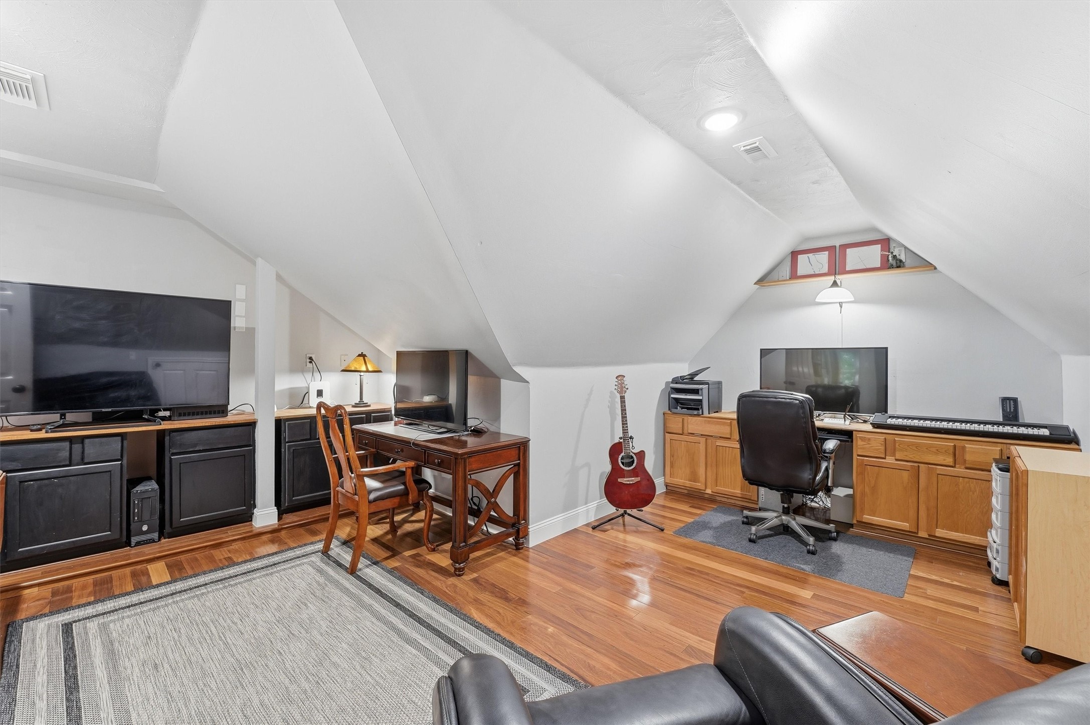 8103 Hurst Forest Drive Property Photo 27