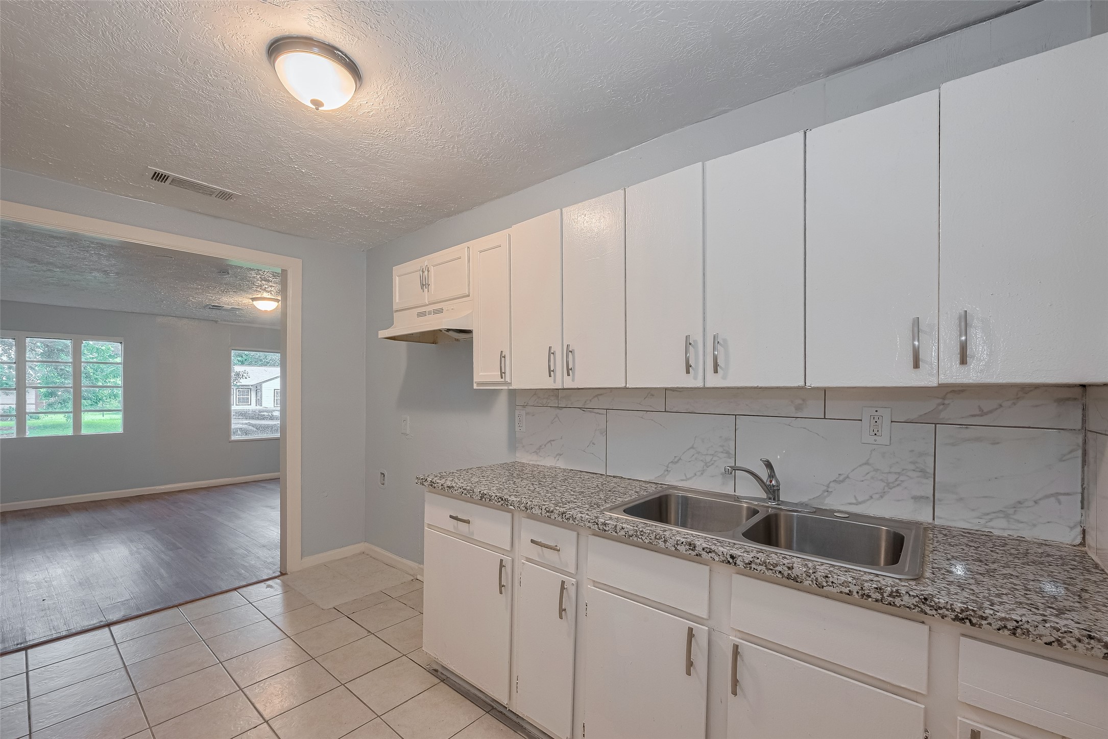 4906 Larkspur Street Property Photo 6
