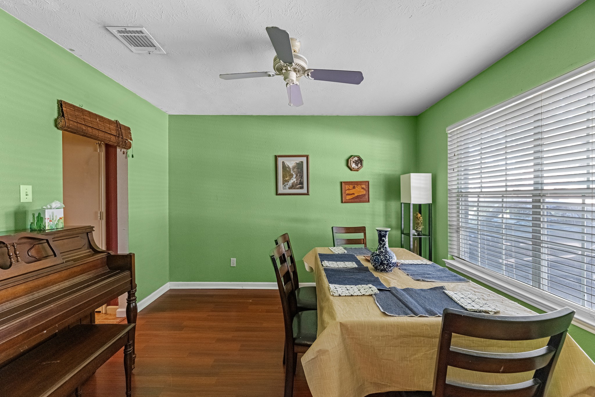 9115 Reagan Meadow Court Property Photo 6
