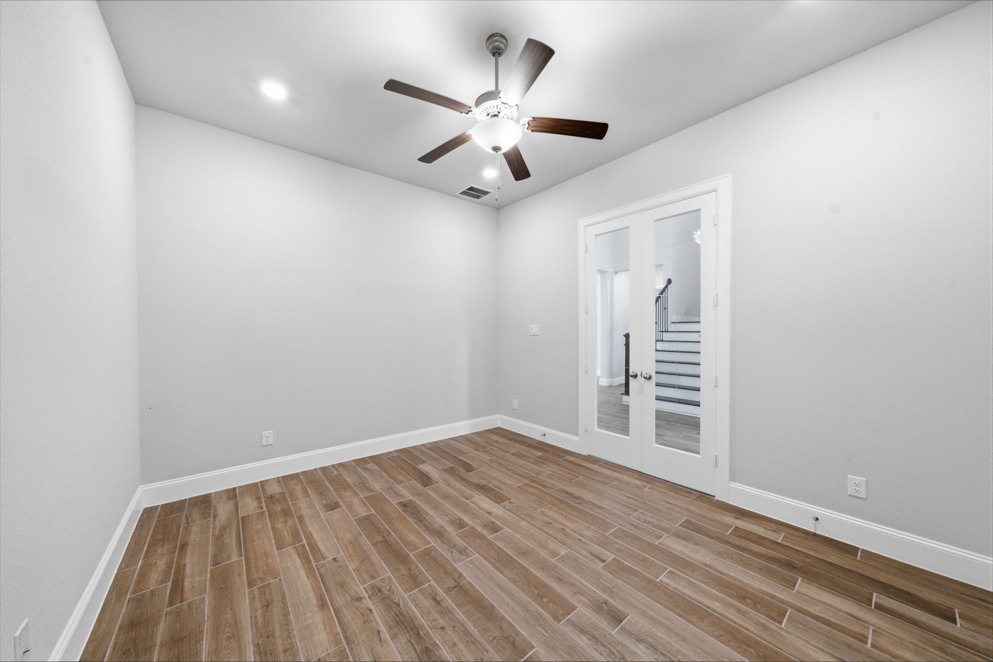 4227 Martin Ridge Drive Property Photo 10