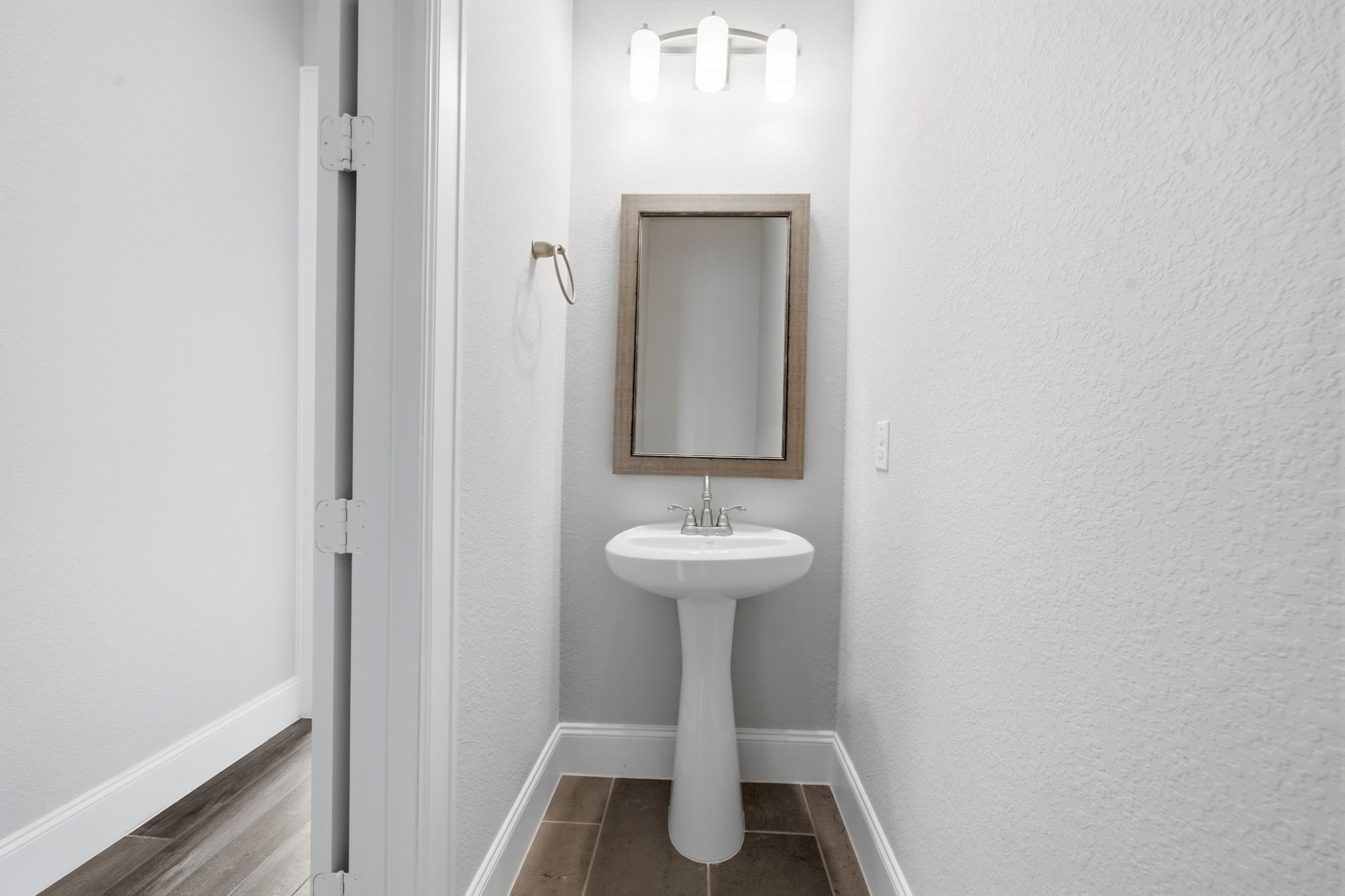 4227 Martin Ridge Drive Property Photo 21
