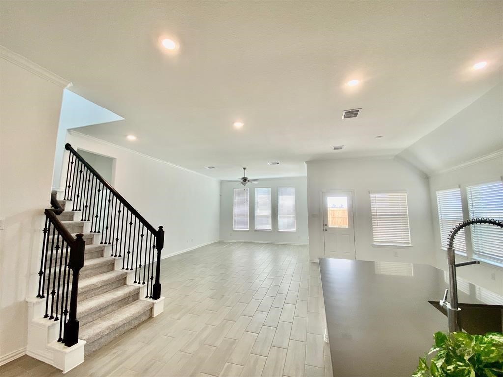 8710 Morning Glow Drive Property Photo 14