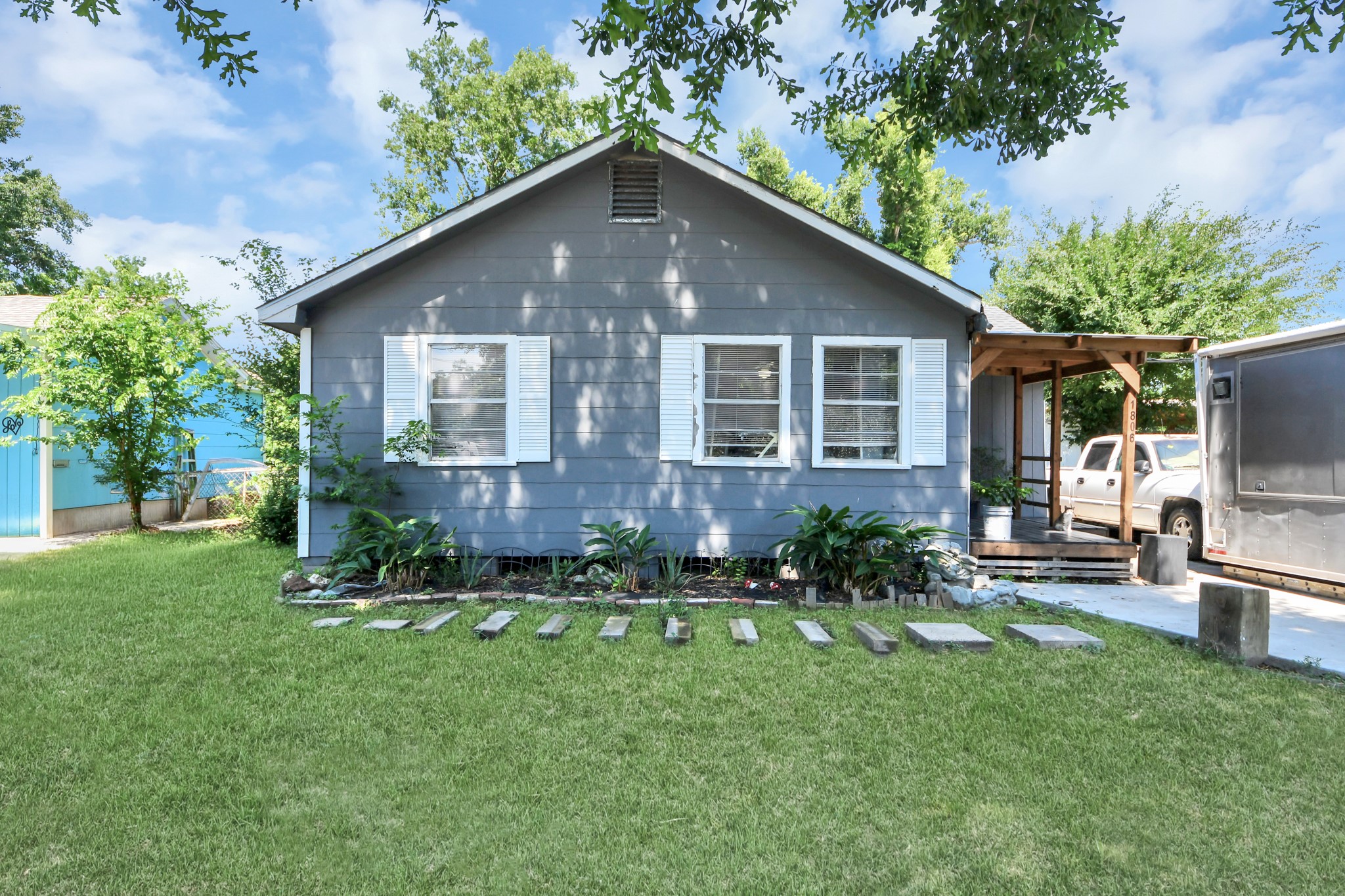 1806 Miami Road Property Photo 1