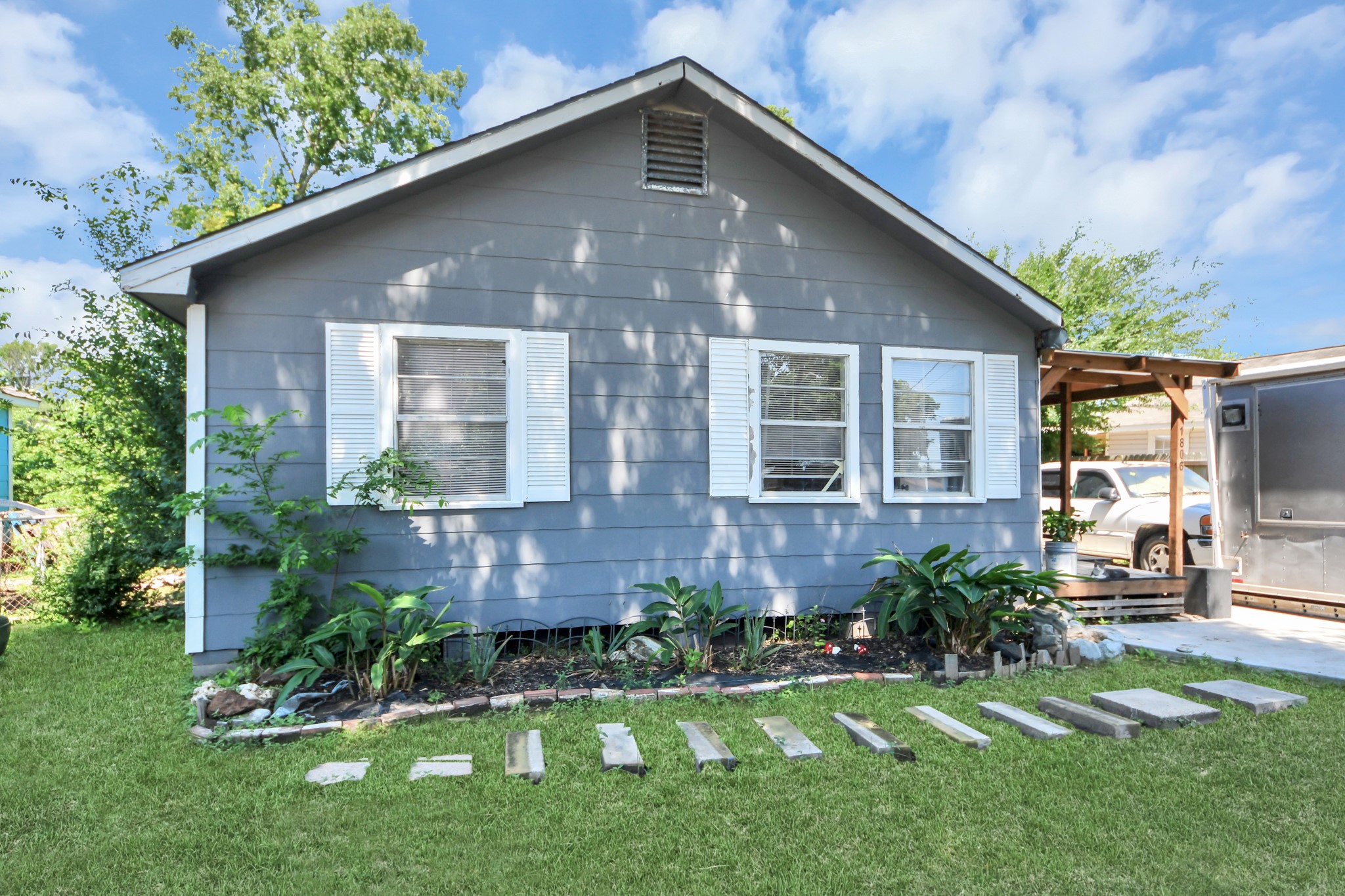 1806 Miami Road Property Photo 3