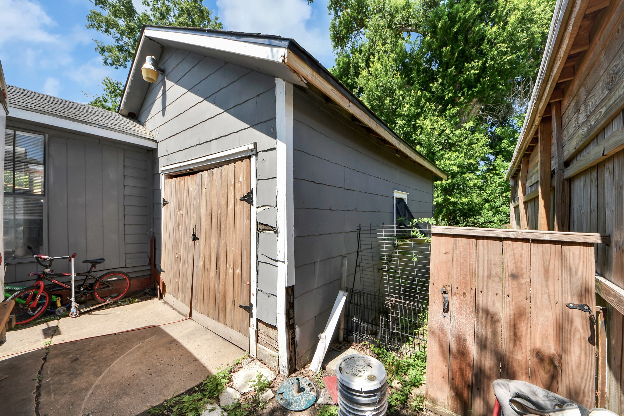 1806 Miami Road Property Photo 24