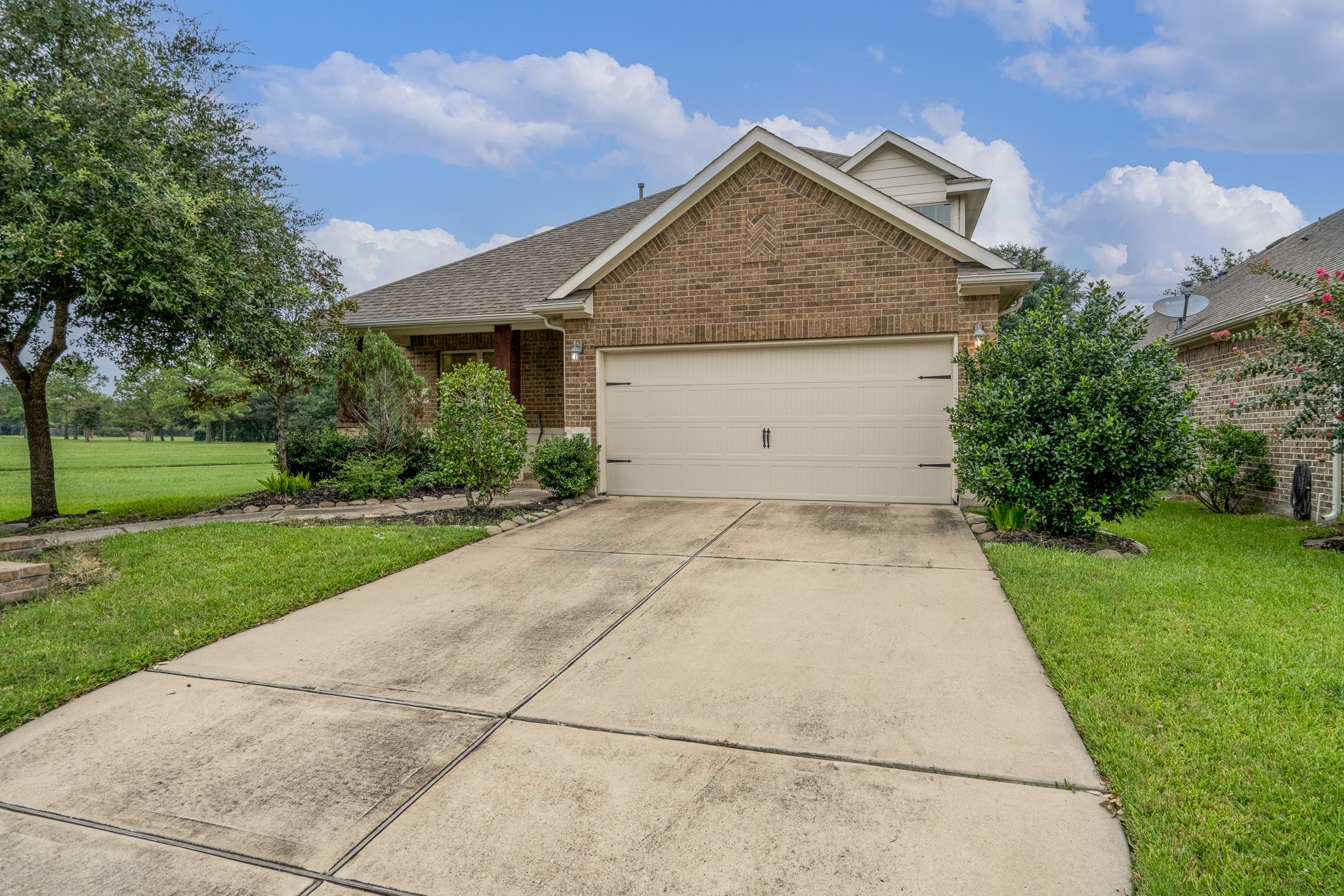 18918 Cove Pointe Dr Property Photo 1