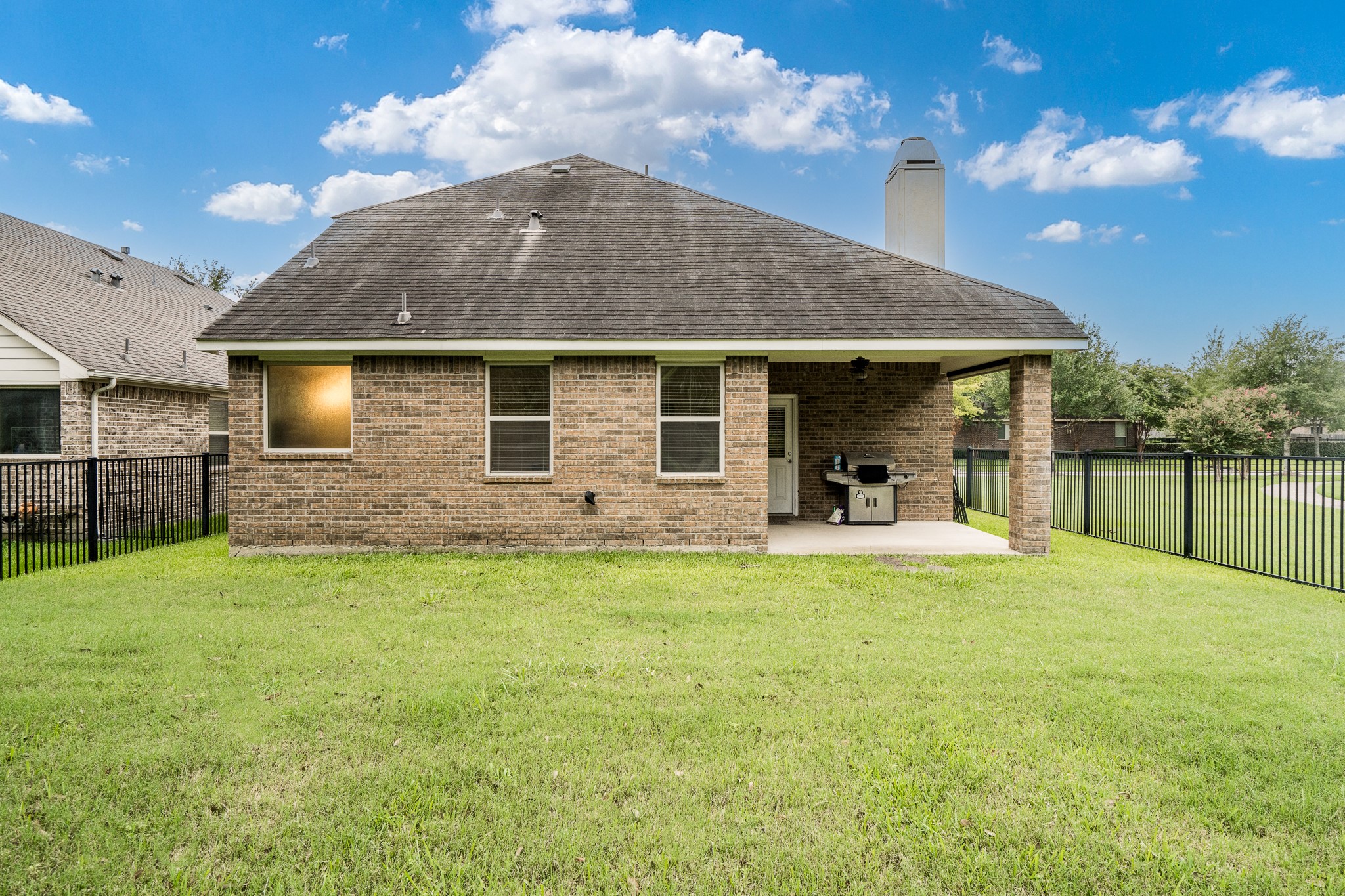 18918 Cove Pointe Dr Property Photo 10