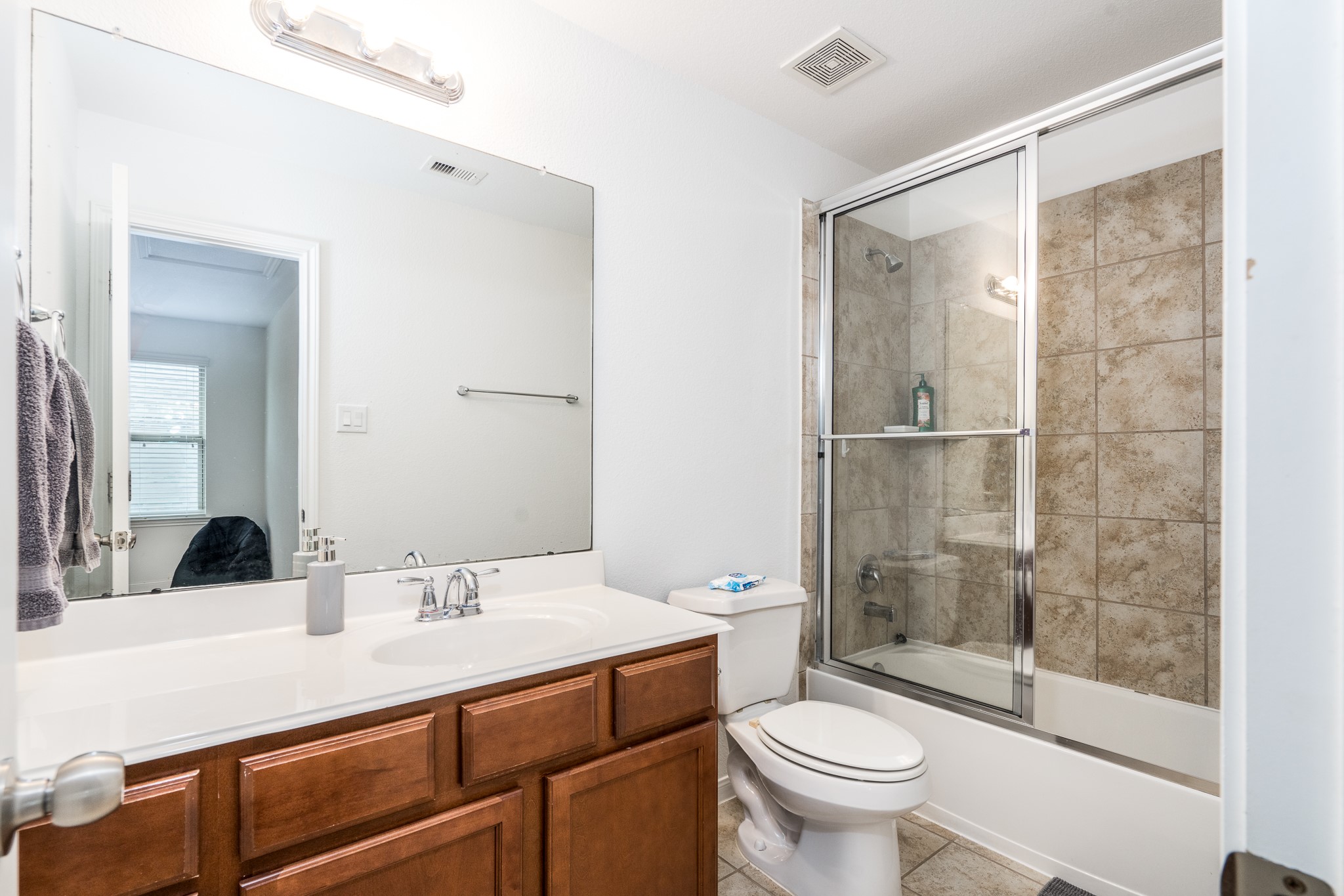 18918 Cove Pointe Dr Property Photo 31