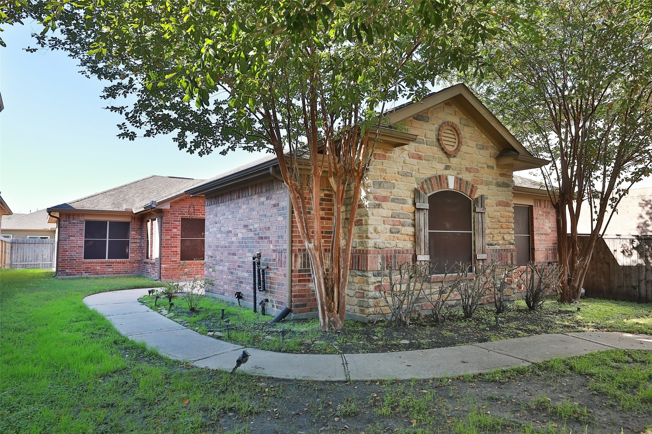 8231 Gran Villa Drive Property Photo 4