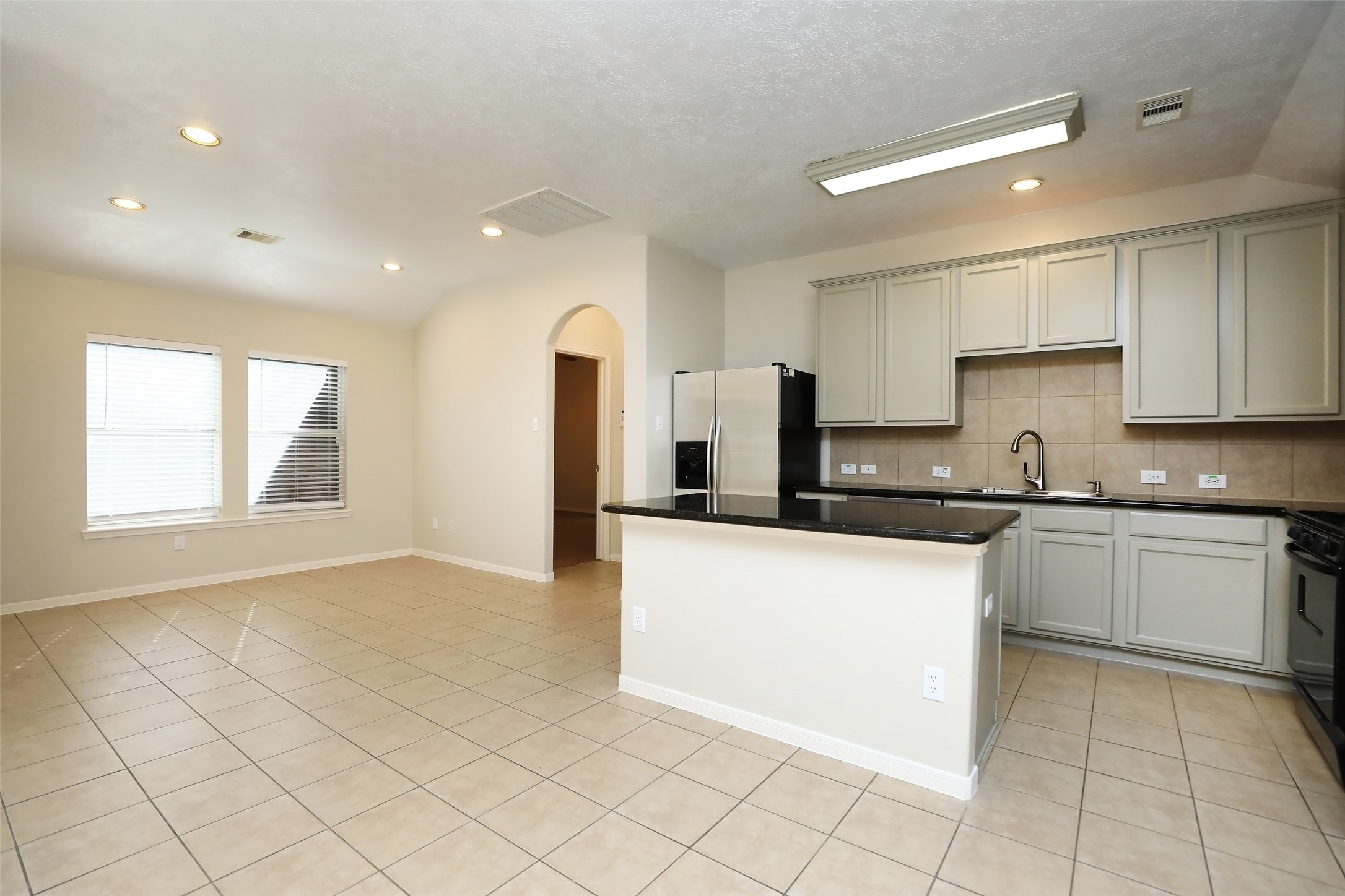 8231 Gran Villa Drive Property Photo 9